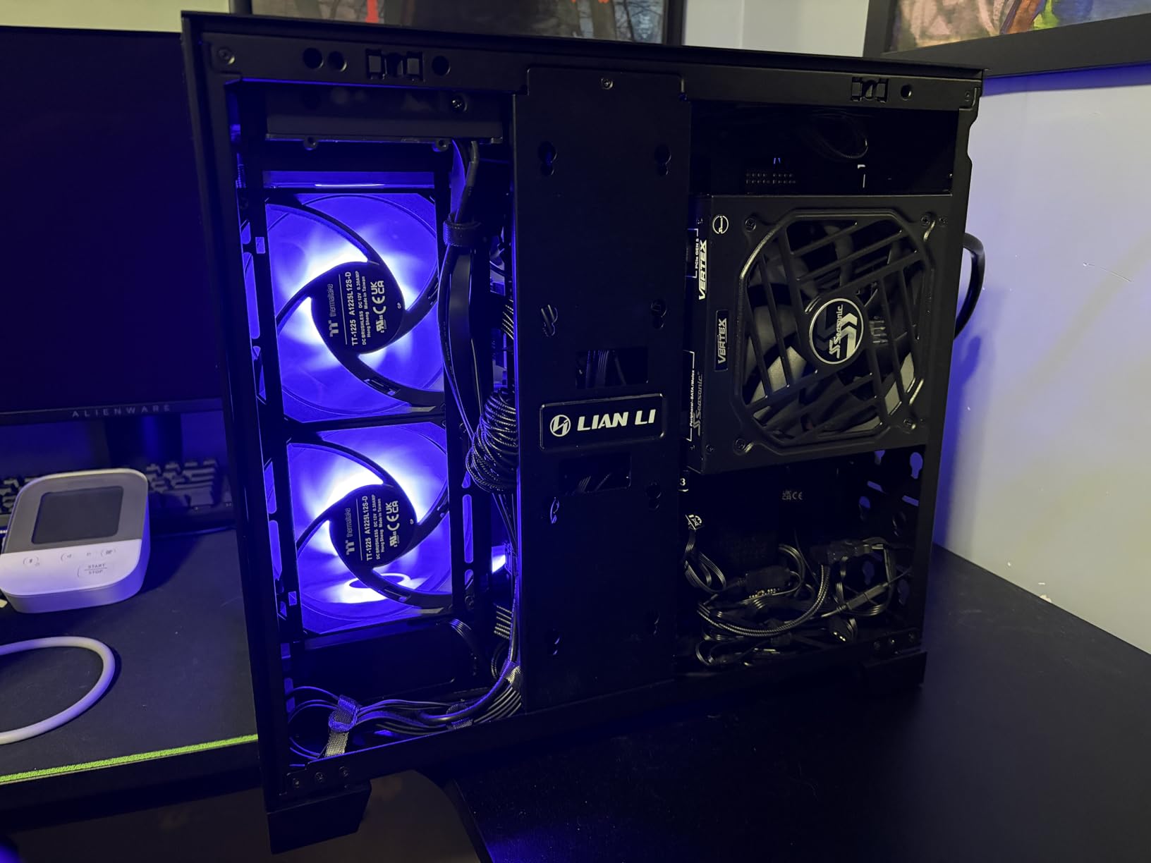 Seasonic Vertex PX-1200-1200W - 80+ Platinum - ATX 3.0 & PCIe 5.0 Ready - Fully Modular - Premium Japanese Capacitors - 12 Year Warranty - Nvidia RTX 40/50 & AMD GPU Compatible customer photo 2
