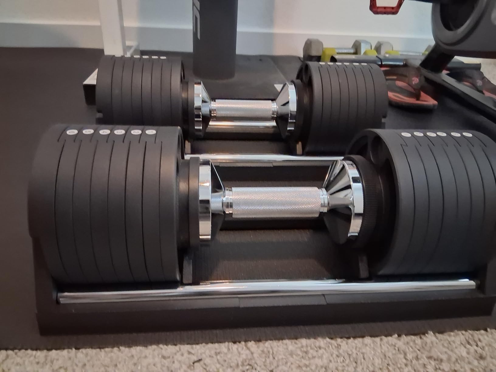 SNODE AD80 Drop Proof 80 lbs Adjustable Dumbbell Set -Adjustable Weights with Cast Iron Plates and Cradle, Knurled Handle, Fast Adjust, Compact Home Gym Equipment for Bench & Press customer photo 1