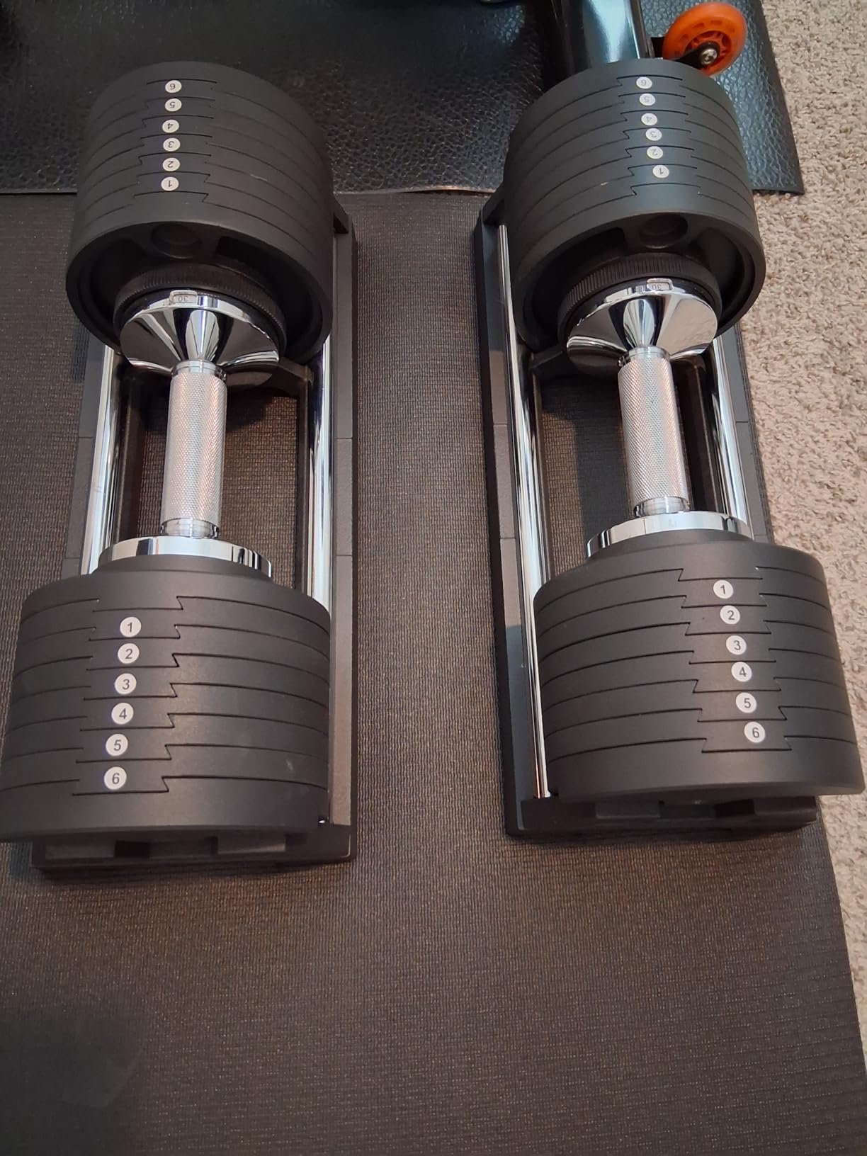 SNODE AD80 Drop Proof 80 lbs Adjustable Dumbbell Set -Adjustable Weights with Cast Iron Plates and Cradle, Knurled Handle, Fast Adjust, Compact Home Gym Equipment for Bench & Press customer photo 2