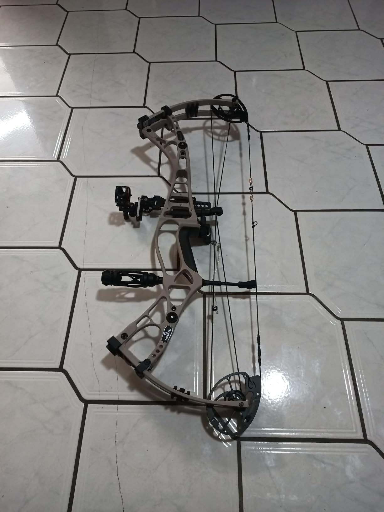 Sanlida Dragon 10 Flagship Top of The Line Hunting Compound Bow Kit for Adults, IBO Speed 340 FPS customer photo 1