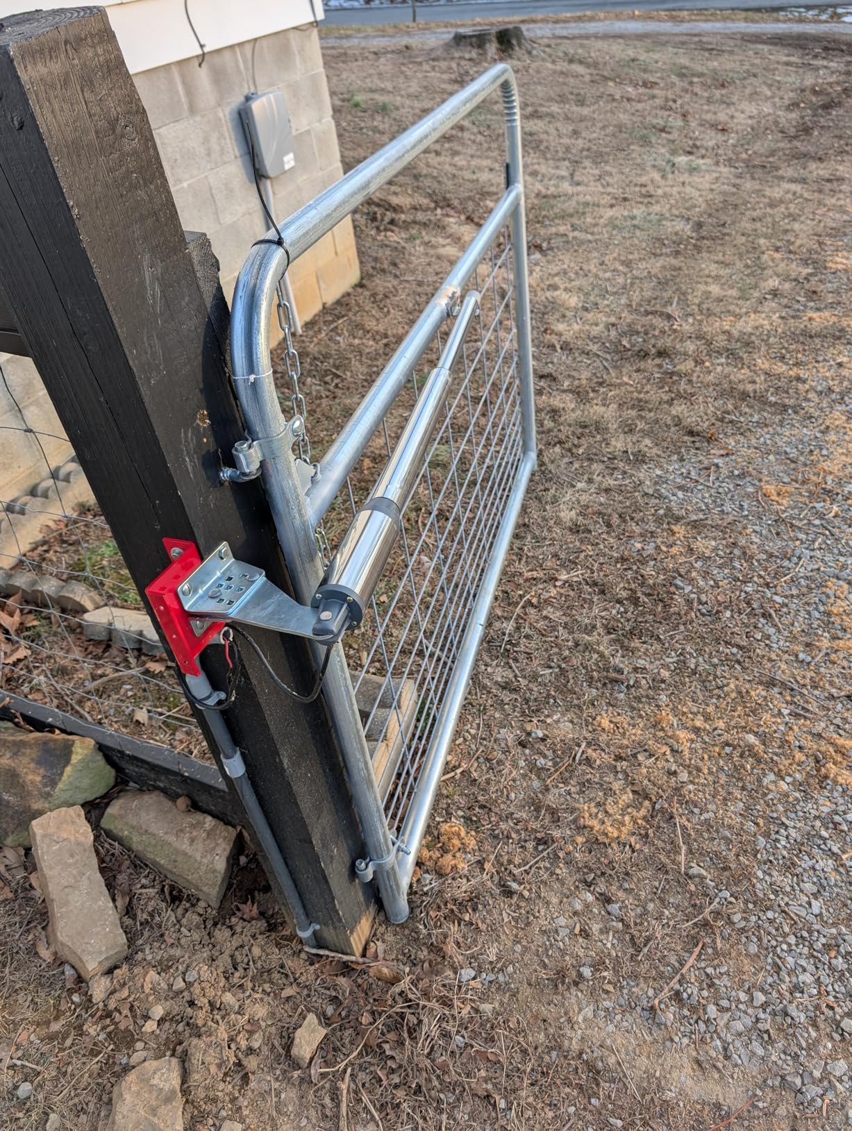 JUJIANG C01 Automatic Gate Opener with Remote Complete Kit for Swing Gate Up to 440lb 12FT per Arm, Electric Gate Openers Light Duty Dual Swing Gate Openers Automatic Gate Motor 40W AC Powered customer photo 2
