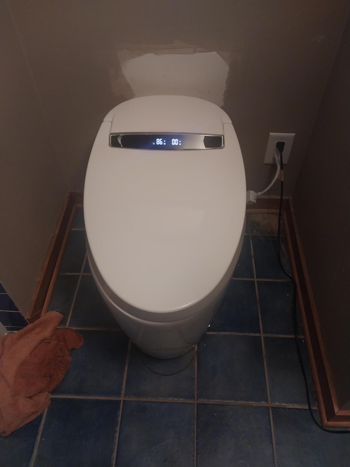 Smart Toilet with Warm Water Sprayer and Dryer, One Piece Bidet Toilet with Auto Dual Flush Foot Sensor Operation, Heated Seat Smart with Built In Fahrenheit LED Display customer photo 1