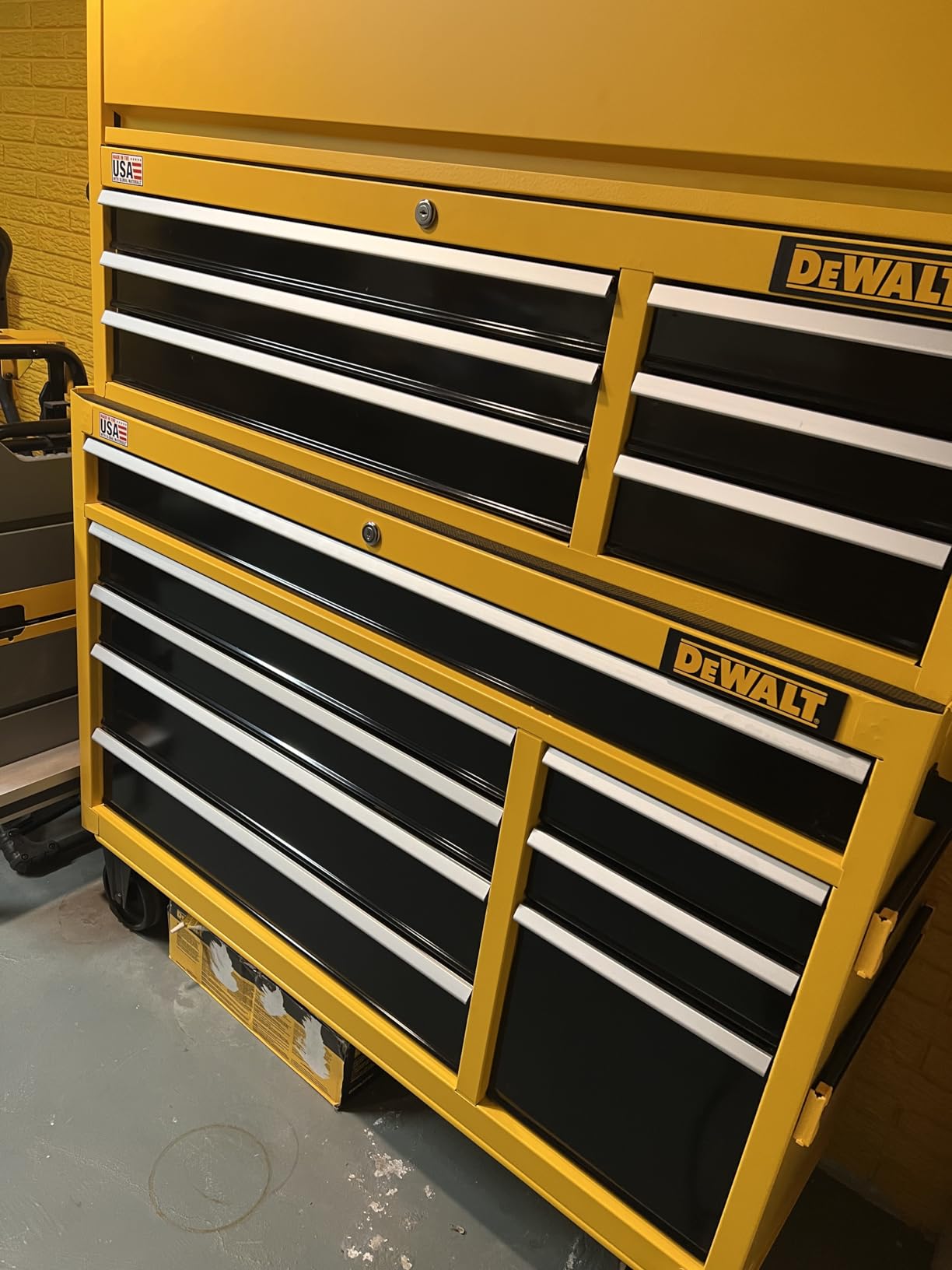 DEWALT Rolling Tool Chest with 8 Drawers, 52 Inch, 100lb Drawer Capacity, DEWALT Workshop Storage System Compatible (DWST52082) customer photo 1