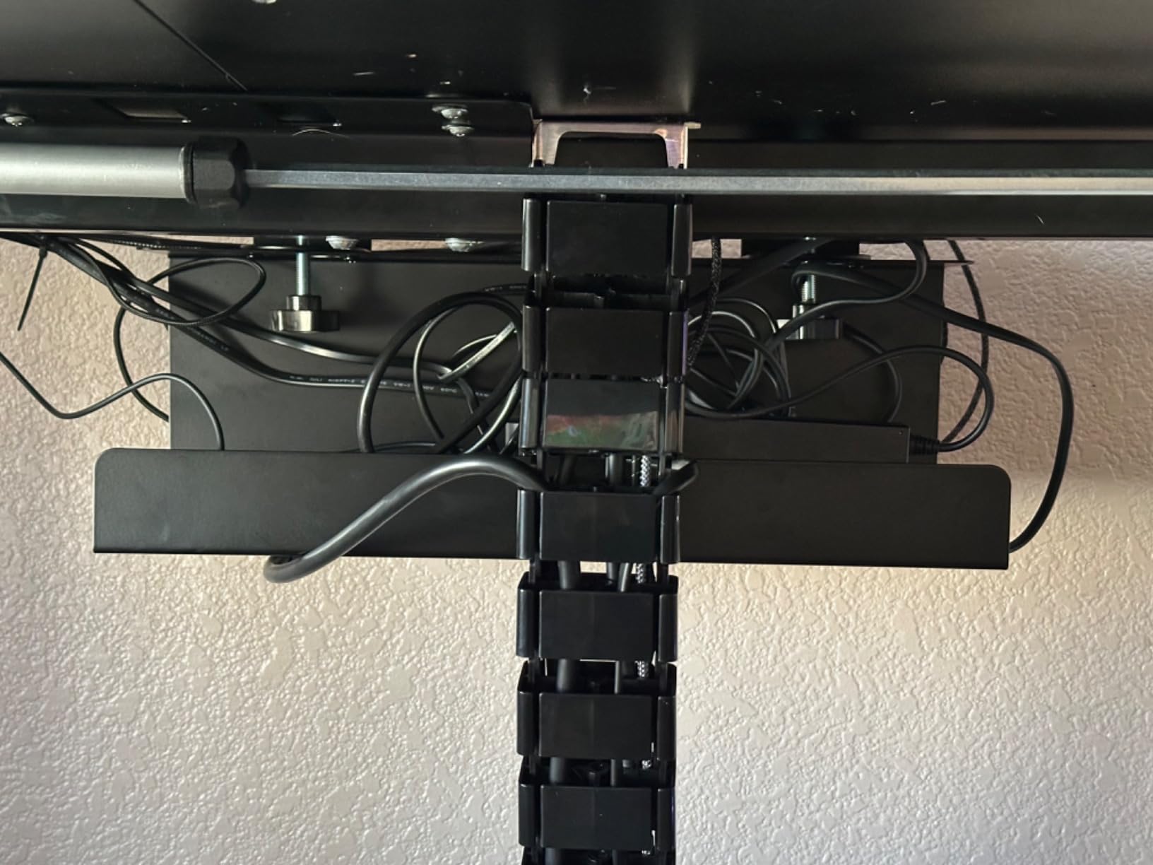 VIVO No Drill Clamp-on 17 inch Power Strip Cable Management Tray, Under Standing Desk Steel Cord Organizer, Black, DESK-CM6L-B customer photo 2