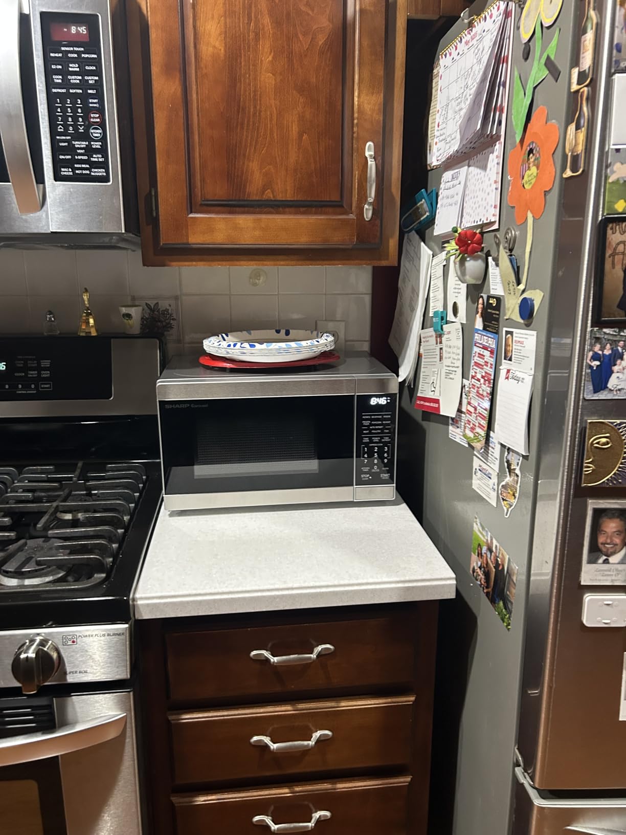 SHARP Compact Countertop Microwave Oven with Removable 10