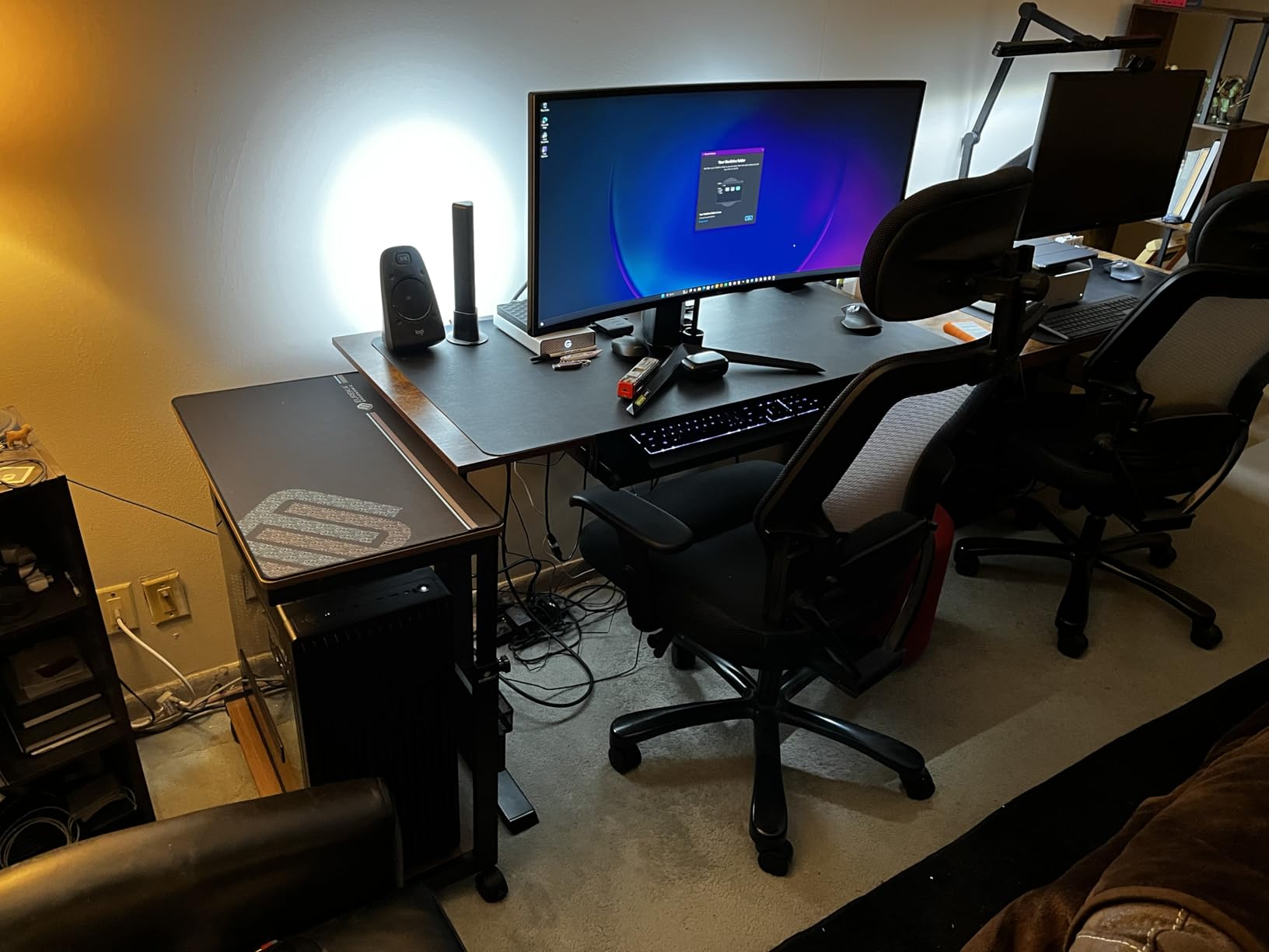 ASUS ProArt PA602 E-ATX PC Case 420mm Radiator Support, Dual 200mm Built-in Fans, Front Panel IR dust Indicator, Power Lock Latch, Tool-Less PCIe mounting & GPU Holder, 20Gbps USB-C Front I/O customer photo 1