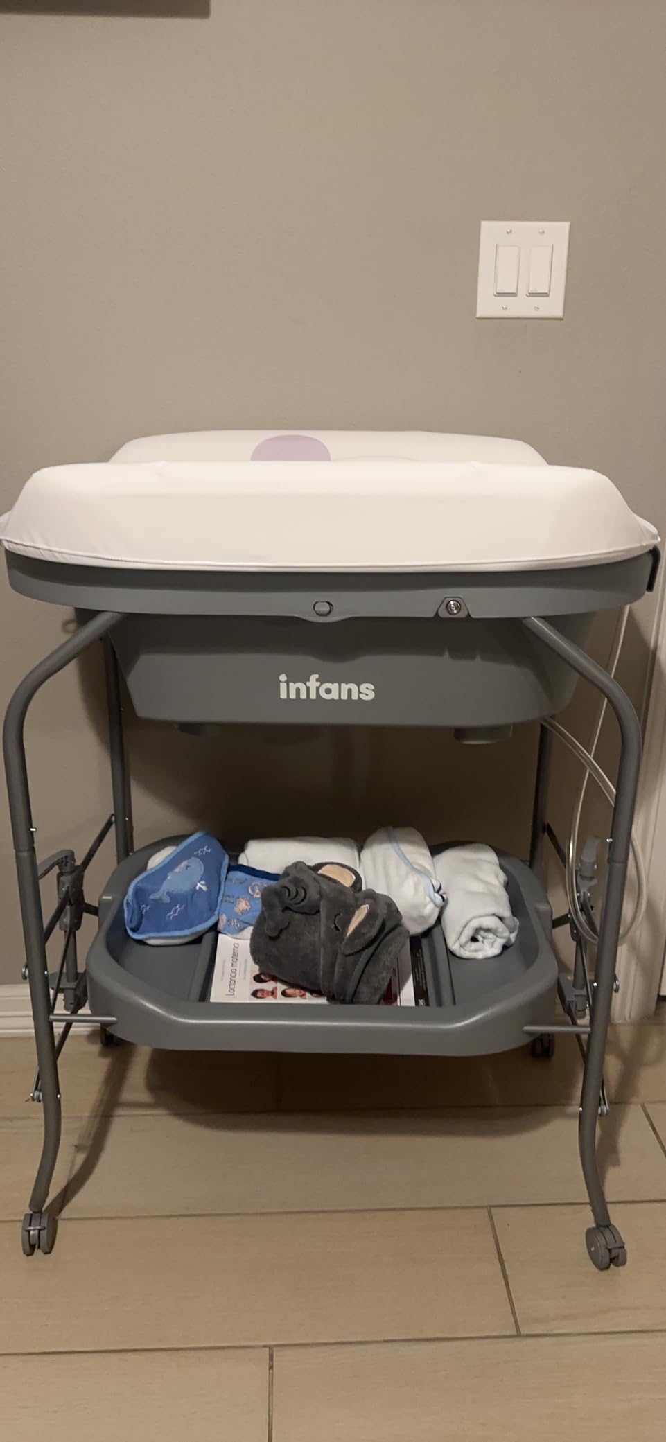 INFANS 2 in 1 Baby Changing Table with Bath Tub Unit, Folding Diaper Dresser Station with Wheels Waterproof Pad Storage Rack, Portable Nursery Organizer Stand for Newborn Infant (Light Grey) customer photo 1