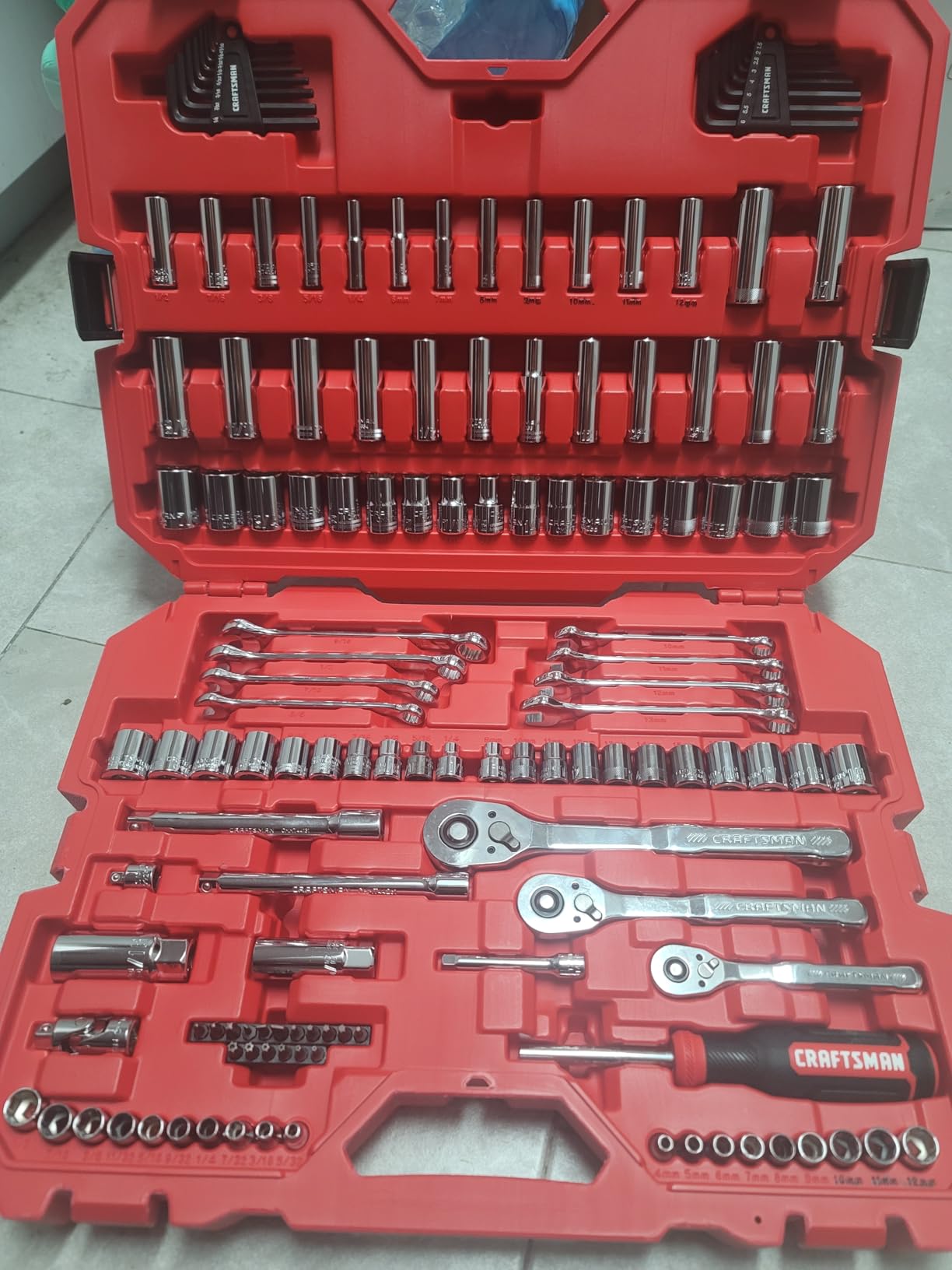 CRAFTSMAN Mechanic Tool Set 135 Pcs, 1/4, 1/2 and 3/8 Inch Drive SAE and Metric Socket Wrench Set with Case (CMMT12124) customer photo 1