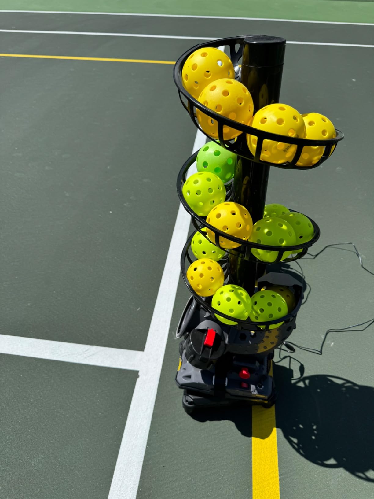 Furlihong 3802PBH Pickleball Machine, Adjustable Speed & Angles, Pickleball Launcher with Auto Swing Base, Powered by Power Bank/Batteries/AC Power, for All-Level Training customer photo 2