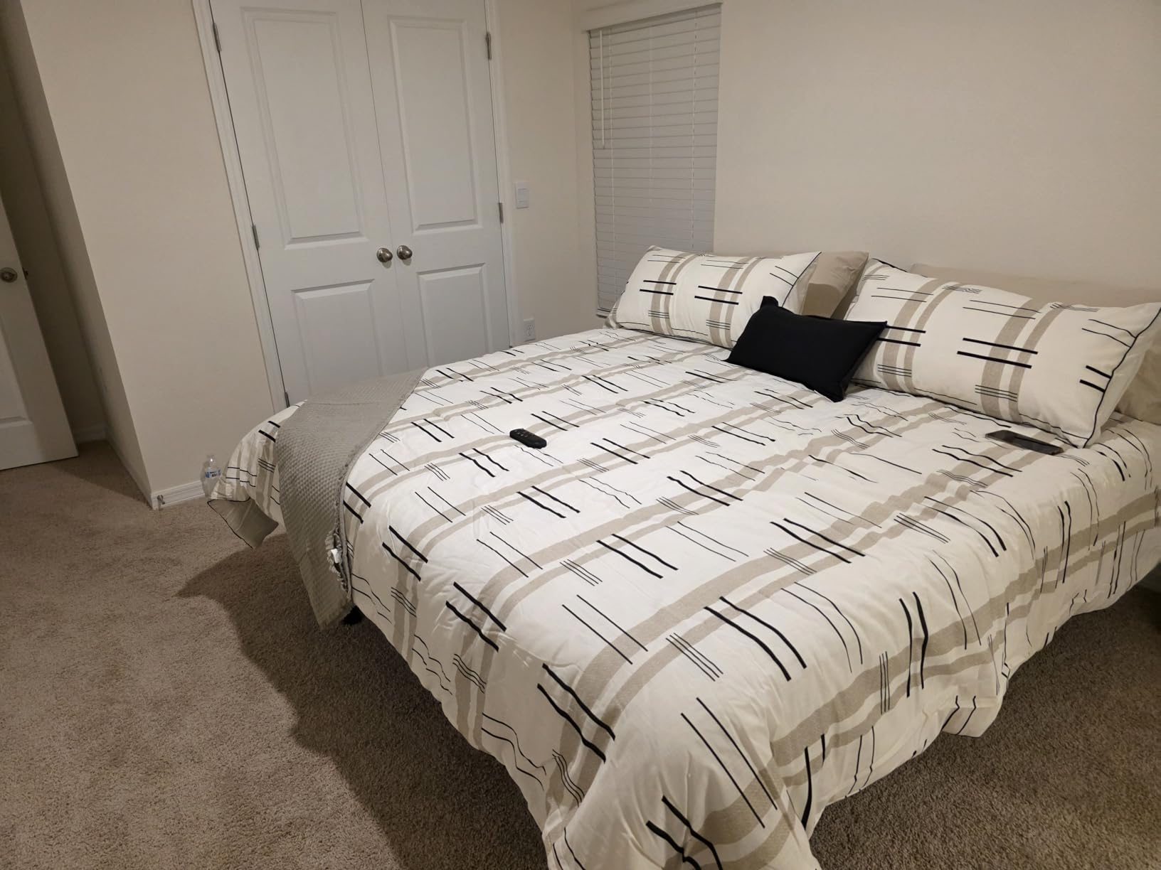 Celestial Aurora Adjustable Bed Base (Frame) + 12 inch Gel Memory Foam Mattress (Medium Soft), Easy Assembly, Head and Foot Lift, Zero Gravity, Memory Positions, CertiPUR-US Bed - Split King customer photo 2