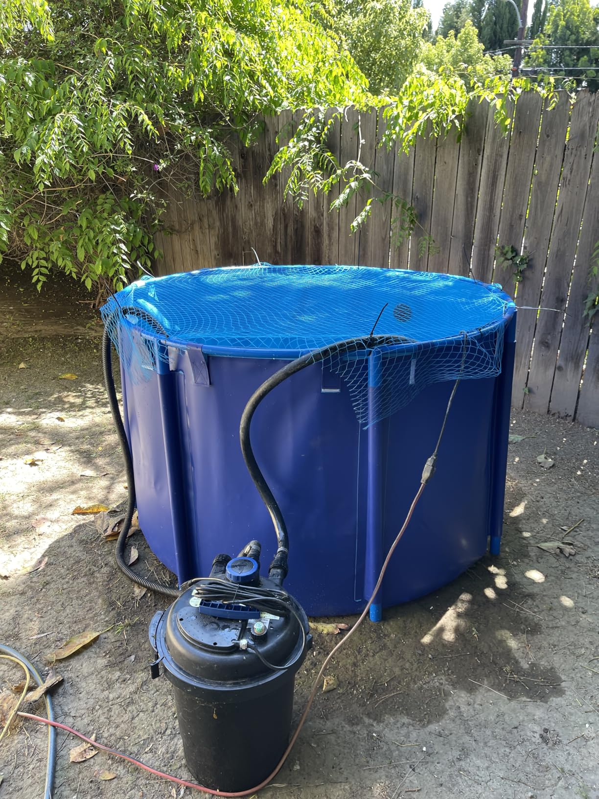 Canvas Fish Pond,Above Ground Pond,Above Ground Ponds for Fish | ,Large Collapsible durable plastic pond with Bracket for koi holding tank Irrigation Tape frame4.9ftx3ft/449 gal(Blue,1.5*1m) customer photo 1