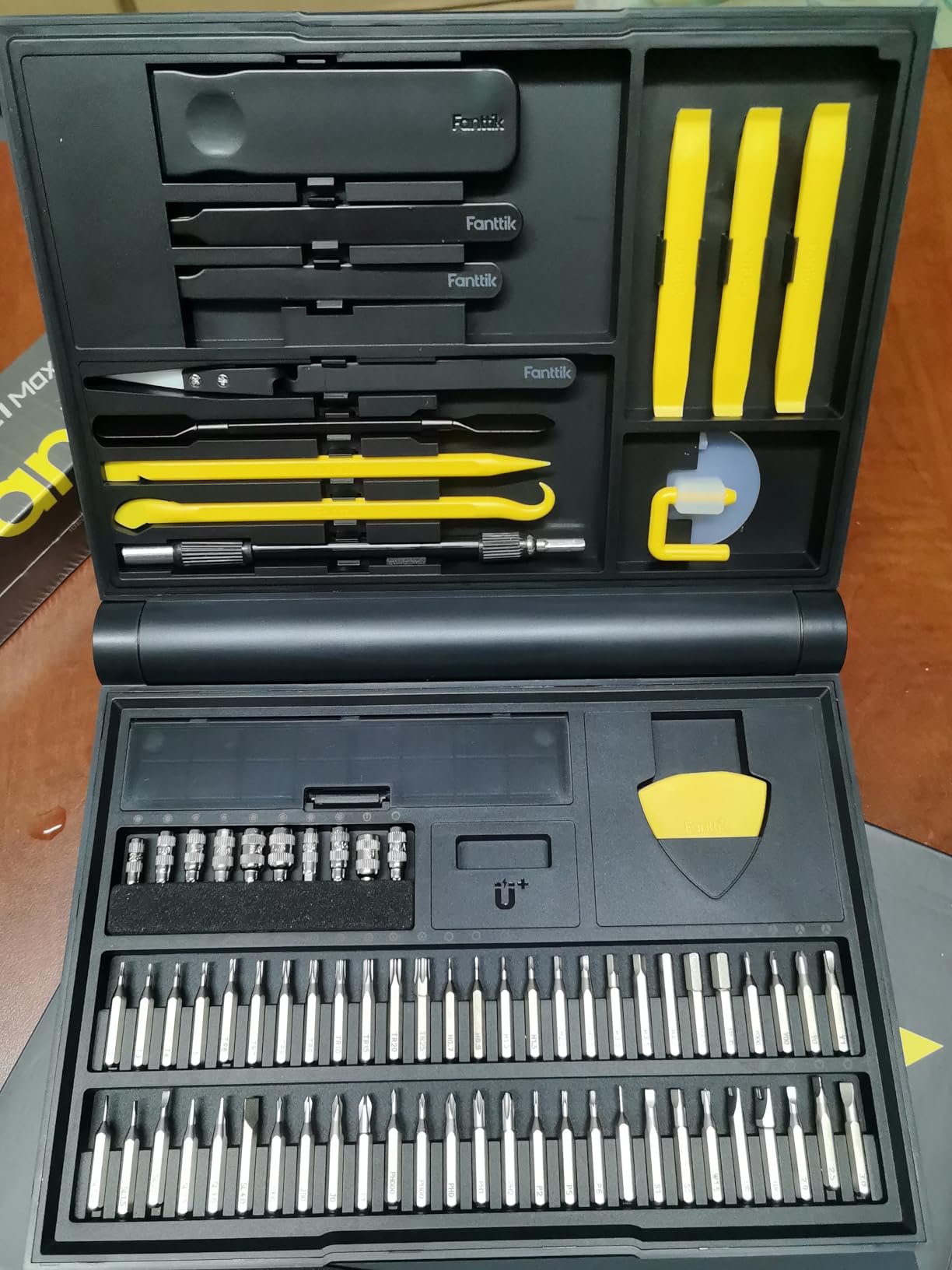 Fanttik Electric Screwdriver Kit, Precision Screwdriver Set, 64 Magnetic Bits, 12 Types Fix Tools, 0.05/0.2 N.m, Repair Tool for Phone Laptop Watch Electronics - E1 NEX Workstation customer photo 1