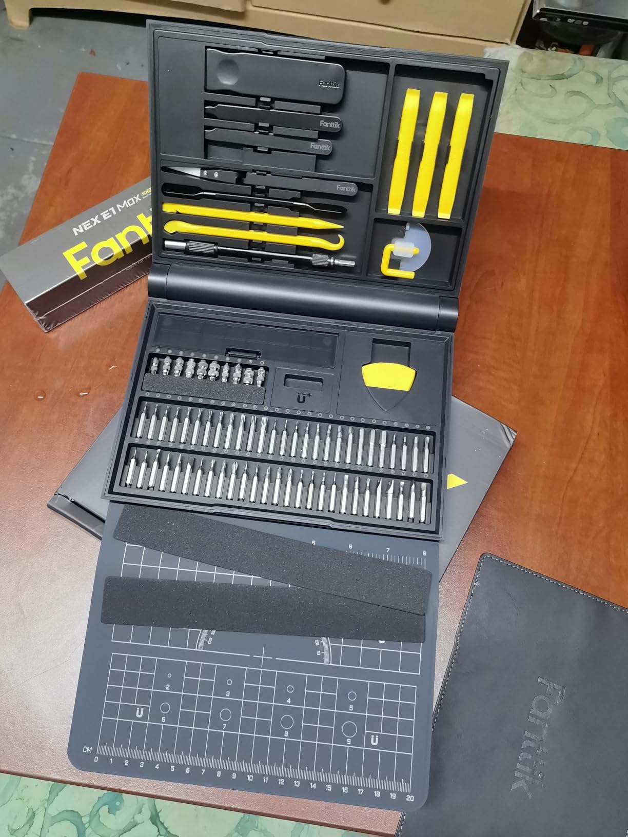 Fanttik Electric Screwdriver Kit, Precision Screwdriver Set, 64 Magnetic Bits, 12 Types Fix Tools, 0.05/0.2 N.m, Repair Tool for Phone Laptop Watch Electronics - E1 NEX Workstation customer photo 2
