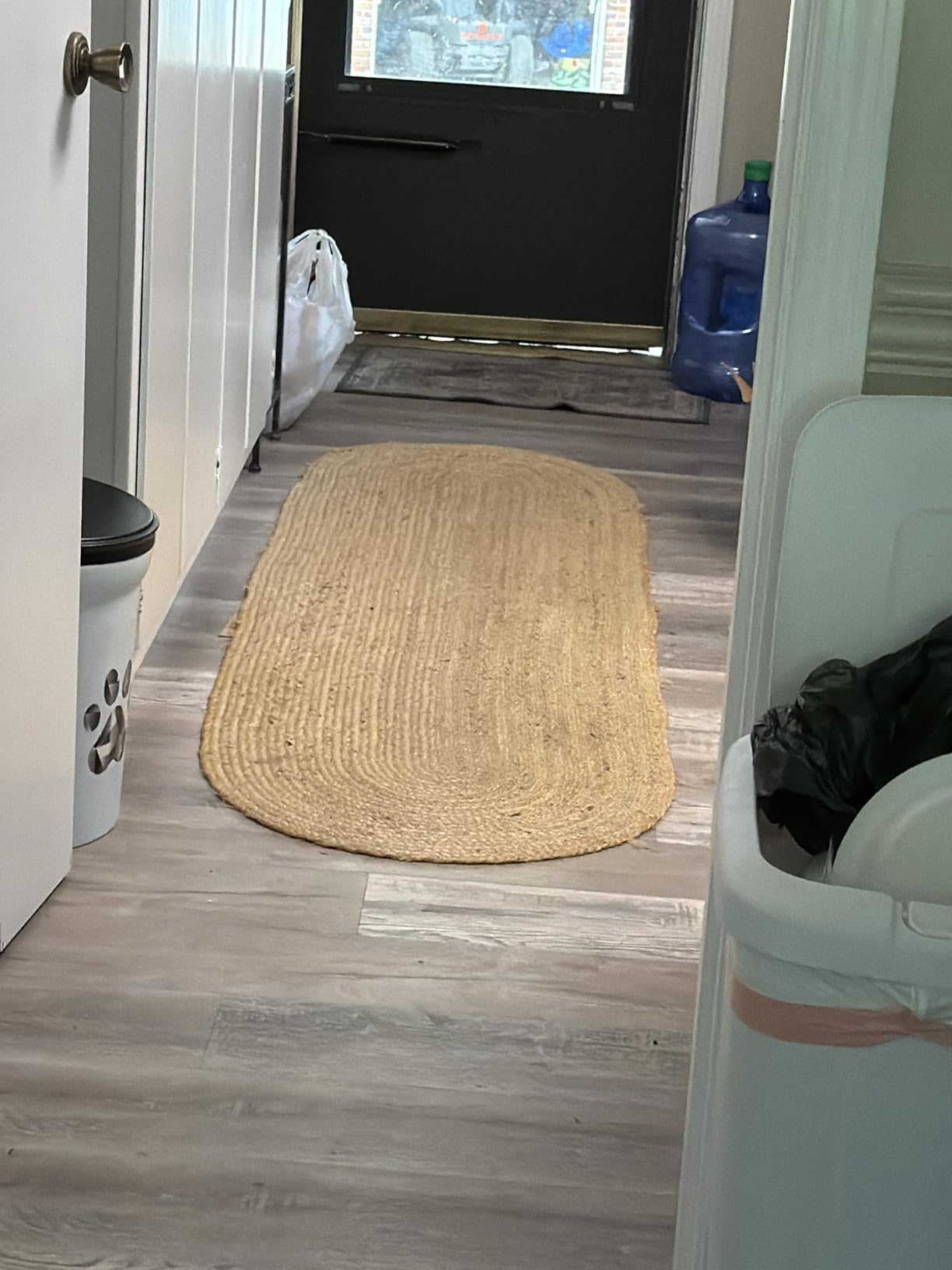 Chardin home Hand Woven Natural Jute Braided Rug - 8' Round | Rustic Boho Farmhouse Reversible Area Rug for Living Room, Dining Room, Nursery, Entryway, Study, or Patio | Solid Natural Fiber Rug customer photo 1