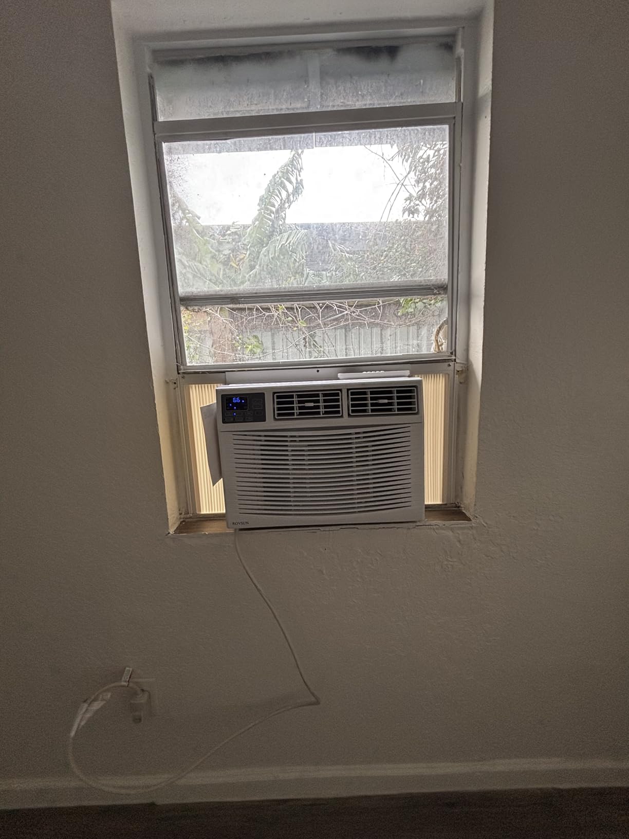 ROVSUN 8000 BTU Window Air Conditioner with Heat, Window AC Unit & Heater Combo with APP & Voice Smart Control, Timer Function & Easy Installation Kit, Work with Alexa/Google Assistant, 115V/60Hz customer photo 2