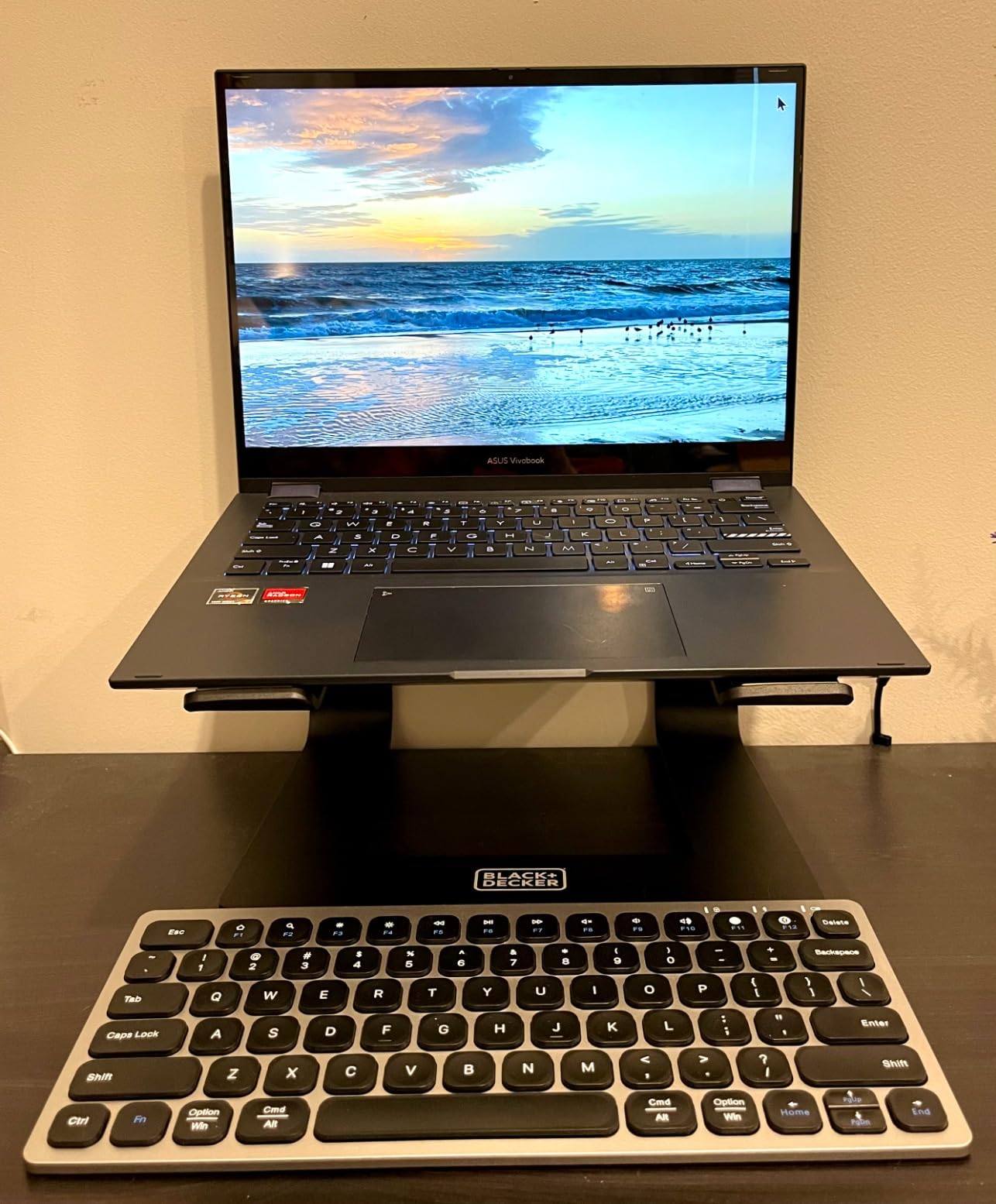 BLACK+DECKER Laptop Stand for Computer Desk, Ergonomic Laptop Stand for Desk, Lap top Riser Compatible with MacBook Notebook, Lap top Holder, Durable Aluminum Computer Riser Accessories, Silver customer photo 1