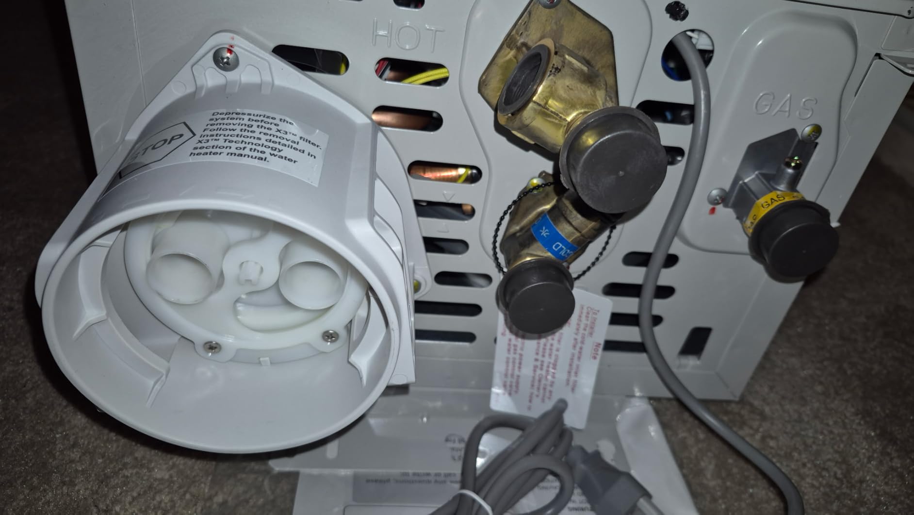 A. O. Smith Tankless Water Heater Gas - On Demand Hot Water - Indoor - 8 GPM - Non-Condensing Natural Gas with X3 Scale Prevention Technology - 190,000 BTU ProLine XE Concentric Vent - ATI-310CX3 customer photo 1