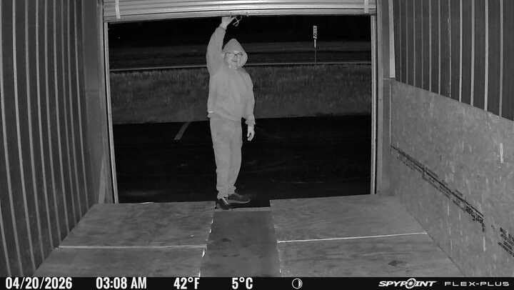 SPYPOINT Flex-Plus Cellular Trail Camera, 36MP Photos and 1080p Videos w/Sound, Double The Battery Capacity, GPS-Enabled, Dual-SIM LTE Connectivity, 100' Flash & Detection Range, 4 Capture Modes customer photo 1