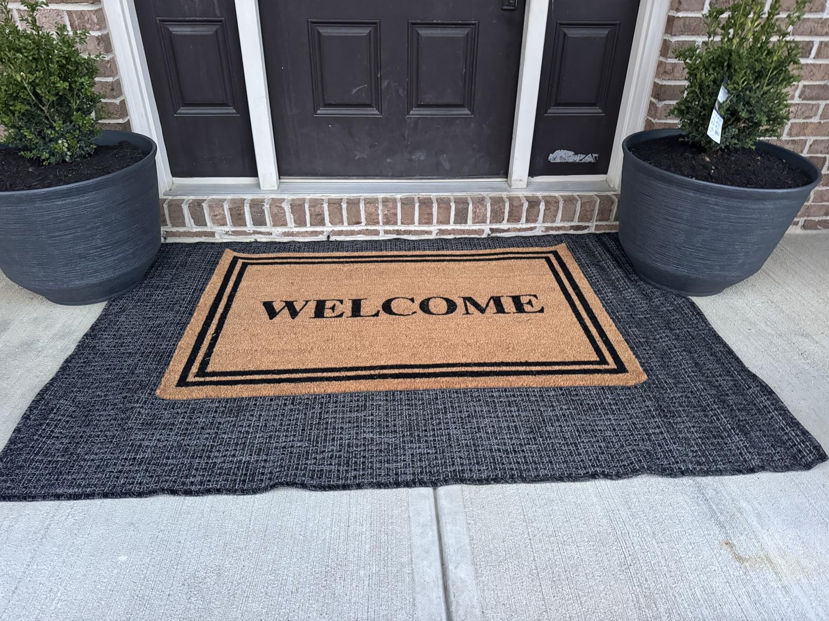 Barnyard Designs Natural Coco Coir Heavy Duty Backing Doormat - Large Cute Non-Slip Front Door Welcome Mat for Outside Entrance or Porch Entry, Brown (24x36, Border) customer photo 1