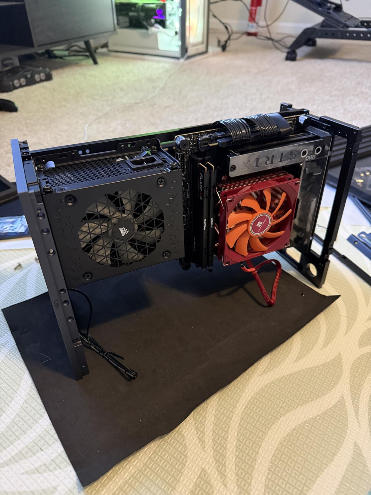 CORSAIR SF1000 (2024) Fully Modular Low Noise 80 Plus Platinum ATX Power Supply - 3.1 Compliant - PCIe 5.1 Ready - SFX-to-ATX Bracket Included - Black customer photo 2