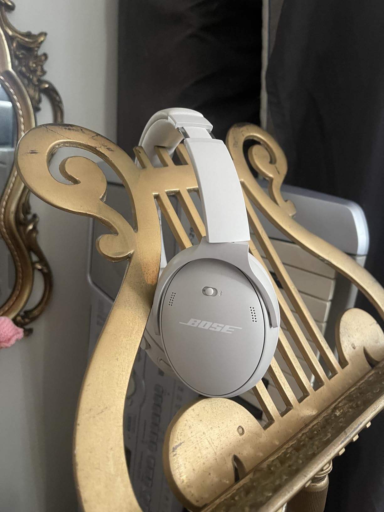 Bose QuietComfort Bluetooth Headphones, Wireless Headphones with Active Over Ear Noise Cancelling and Mic, Deep Bass, Up to 24 Hours of Playtime, Blue Dusk - Limited Edition Color customer photo 2