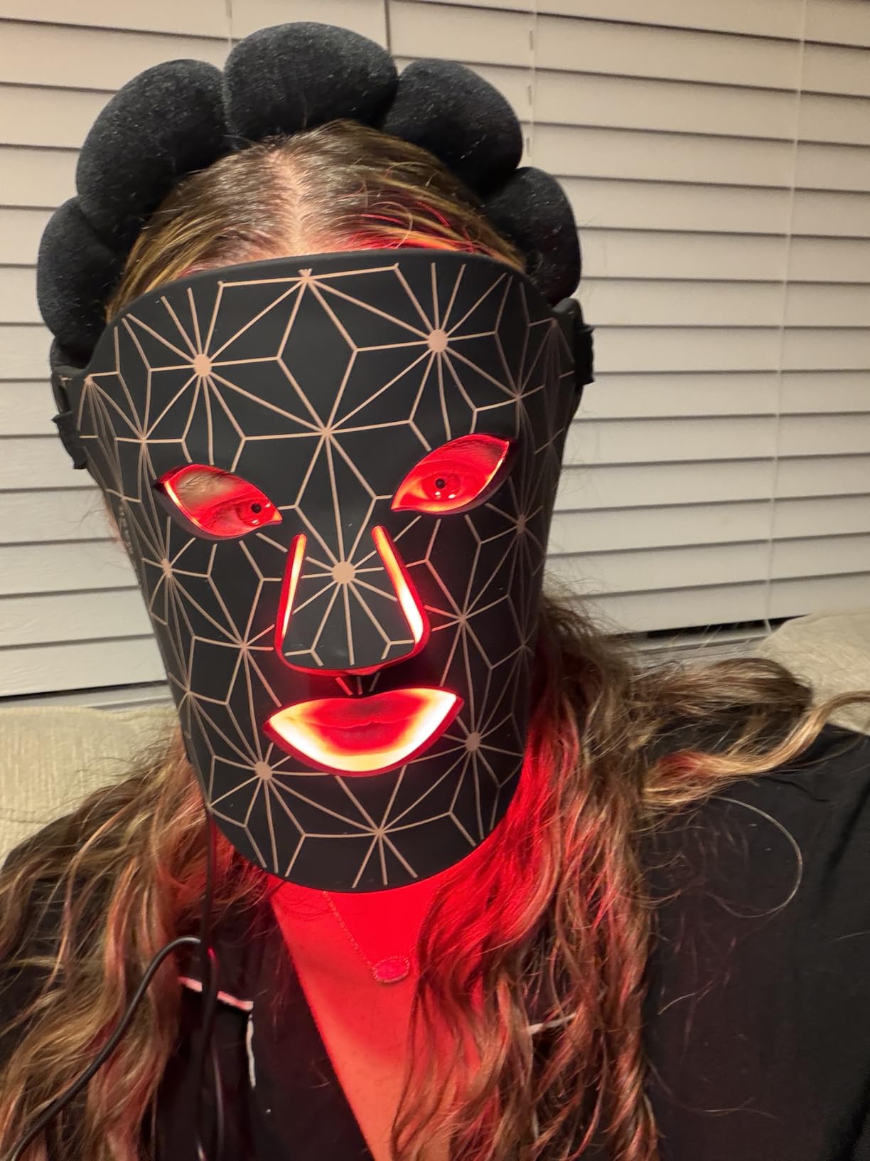 Red Light Therapy for Face and Neck, 8 Colors LED Face Mask Light Therapy with 850NM Near Infrared, 3000 mAh Rechargeable 6-In-1 Red Light Therapy Mask Set Skin Care Device for Skin Rejuvenation customer photo 1