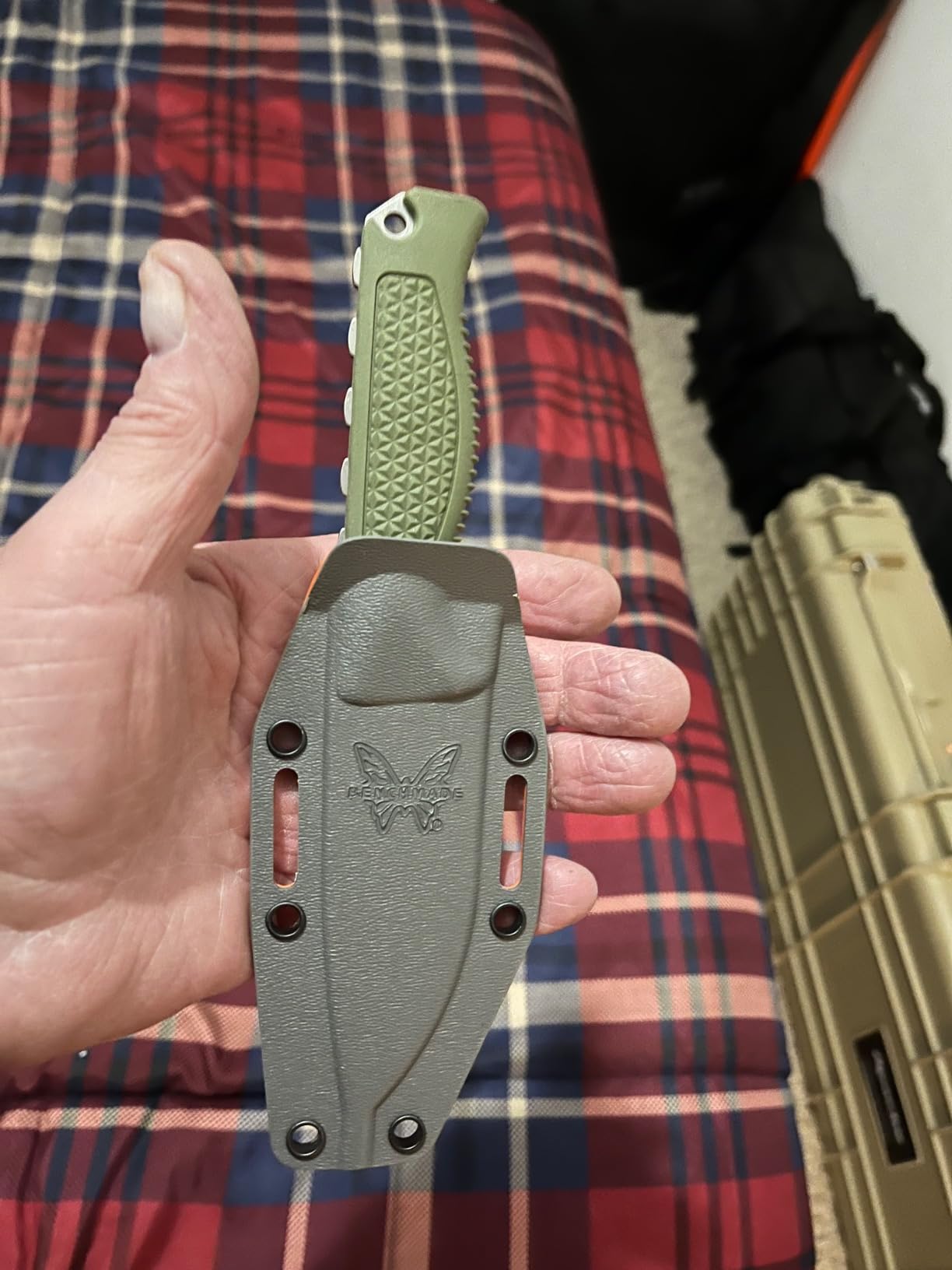 Benchmade Steep Country Knife with Dark Olive Santoprene Handles and a Drop-Point Blade (15006-01) customer photo 1