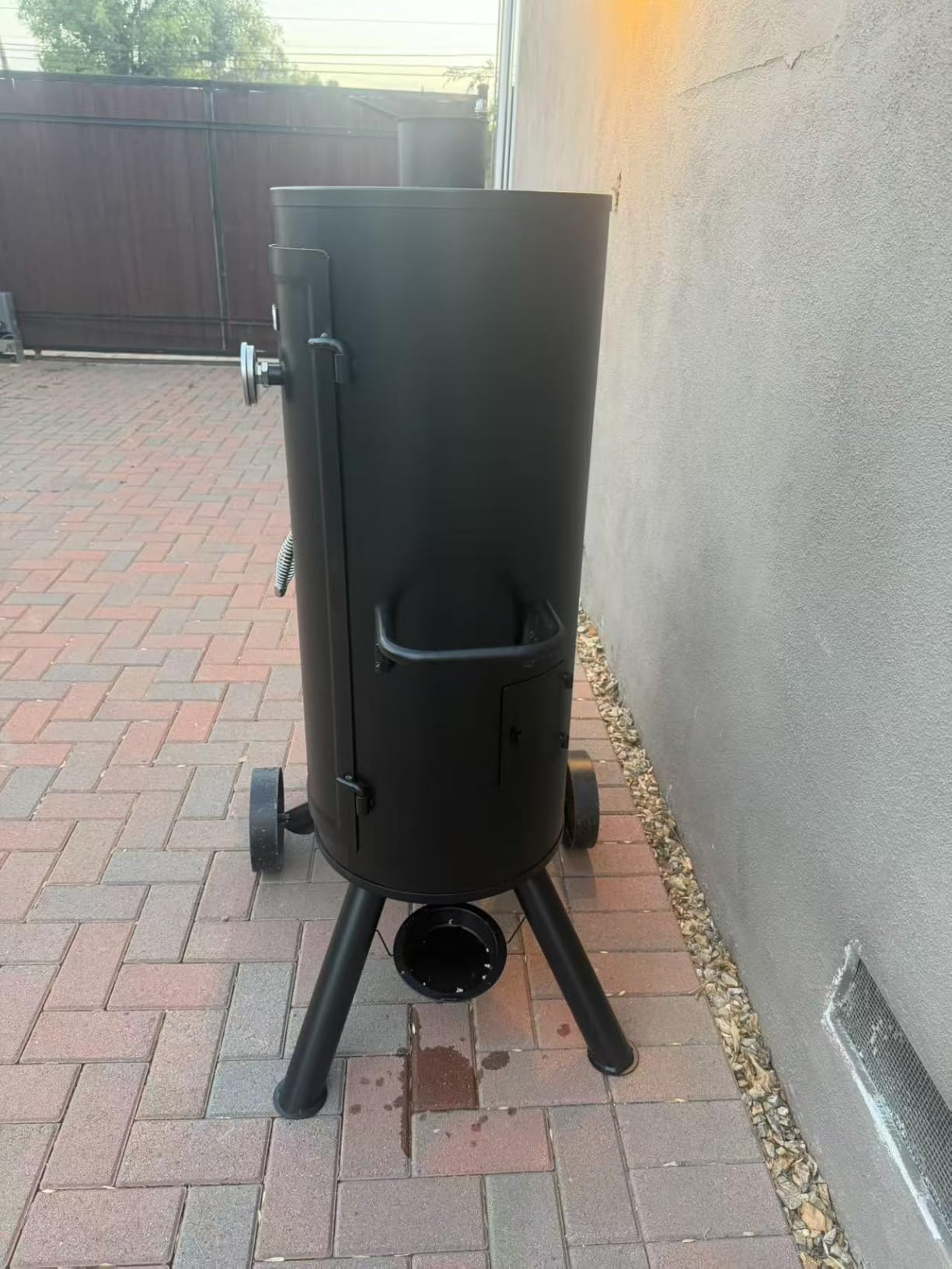 Captiva Designs Charcoal Vertical Smoker Grill and Offset Smoker Grill Combo, Extra Large Outdoor Barrel BBQ Meat Smoker with 5 Removable Smoking Grates & Built-in Hooks for Various Meat Foods customer photo 1