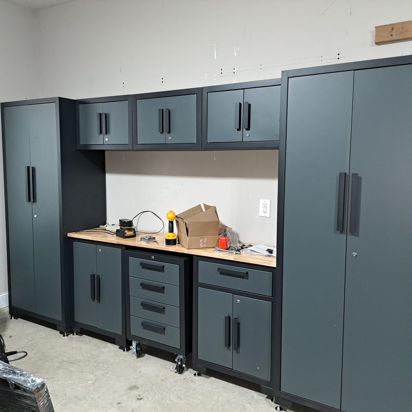 Torin Garage Cabinets Storage System, 9 Piece Included Steel Drawers Rolling Chest,Locked Storage Cabinet, Perfect for Organizing Garage and Tools, 129.92
