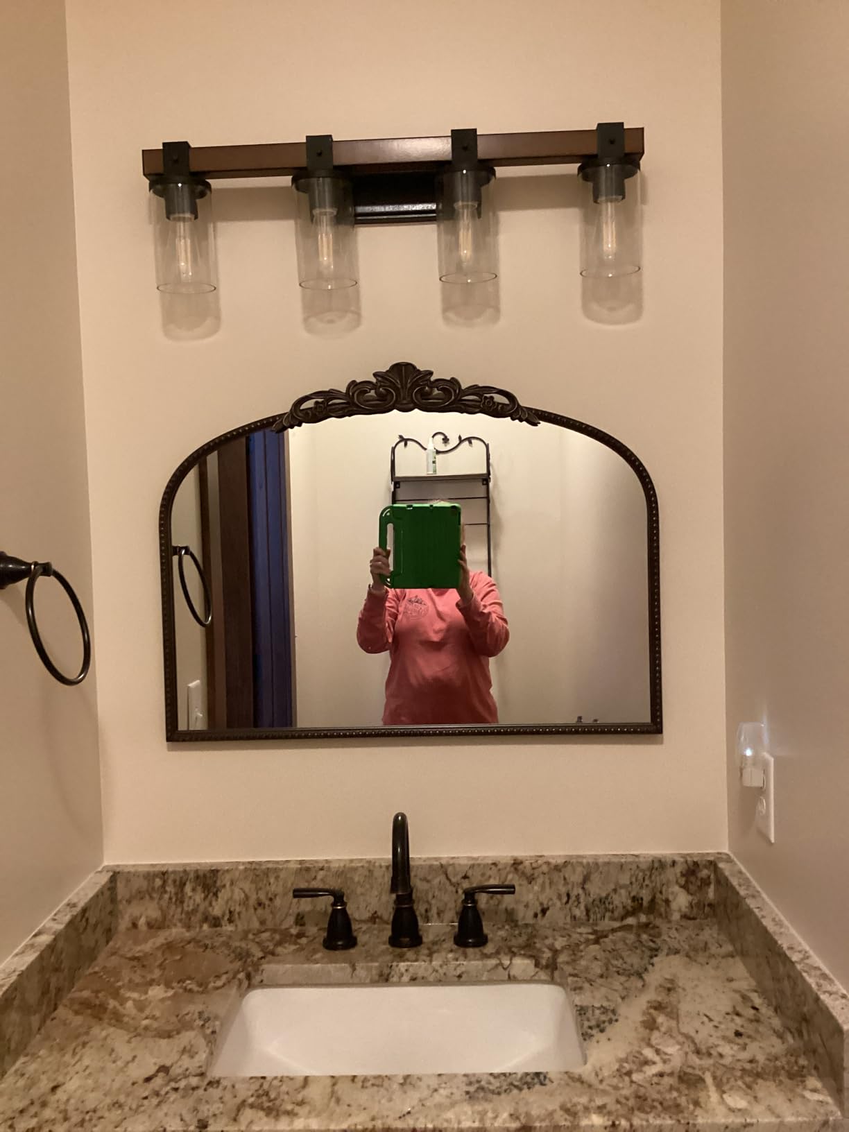 Micasso Large Vintage Gold Mirror: 40