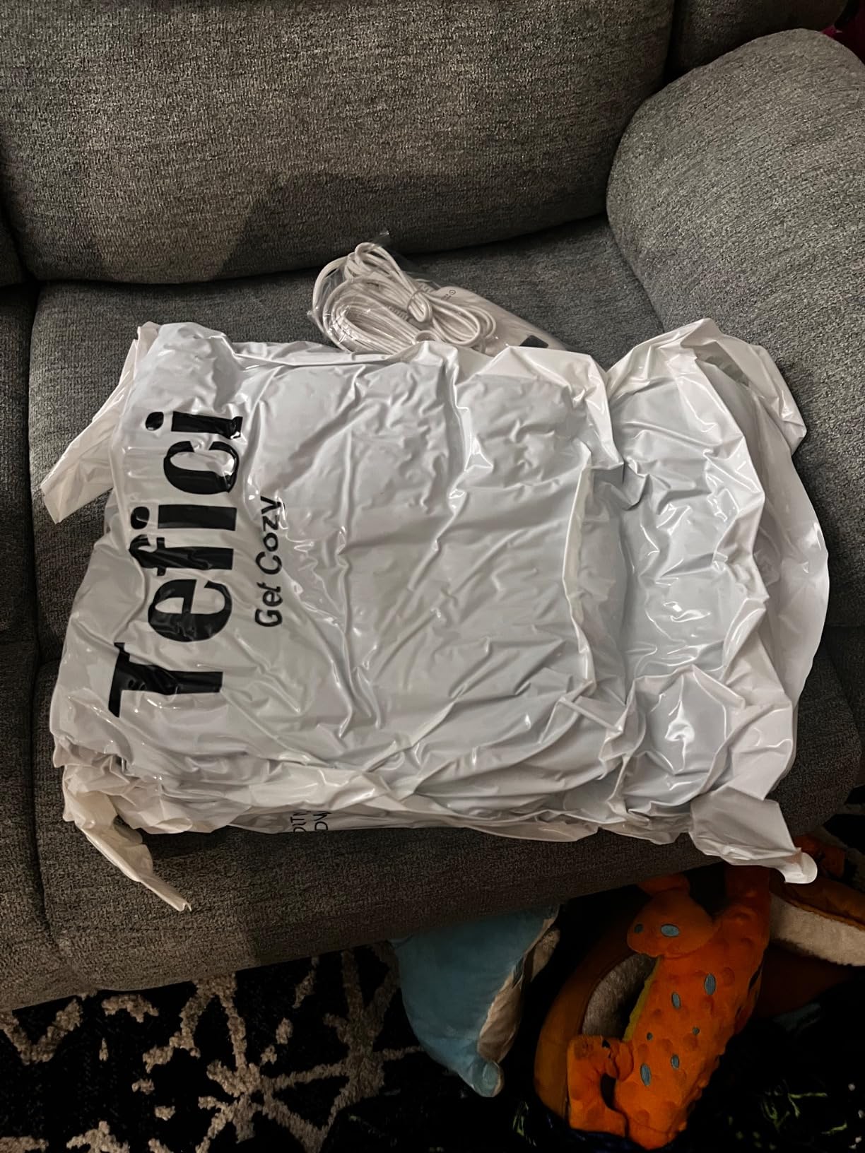 Tefici Heated Blanket Queen Size with Dual Control, Soft Flannel Electric Blanket Queen, Fast Heating with 3 Heat Levels, 8 Hours Auto Off customer photo 2