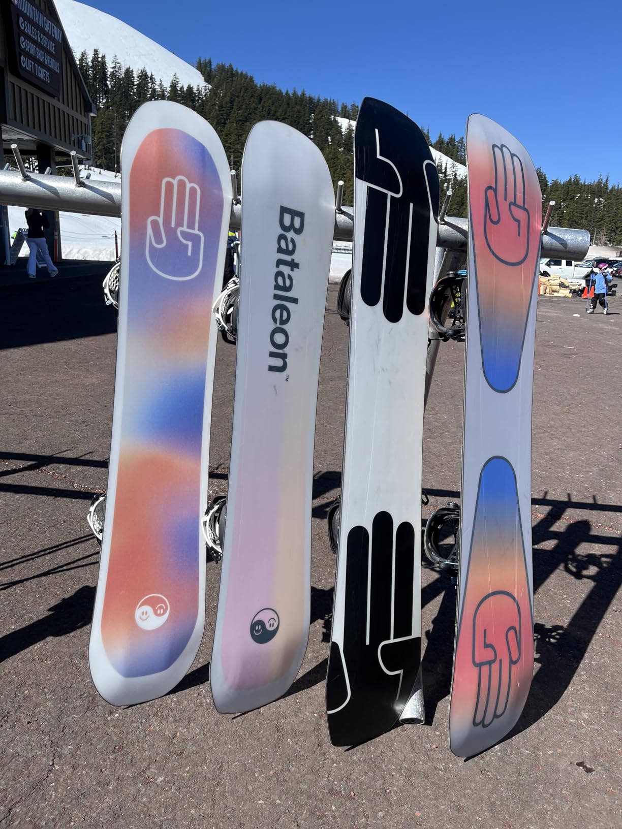 Bataleon Mens Evil Twin Snowboard customer photo 1
