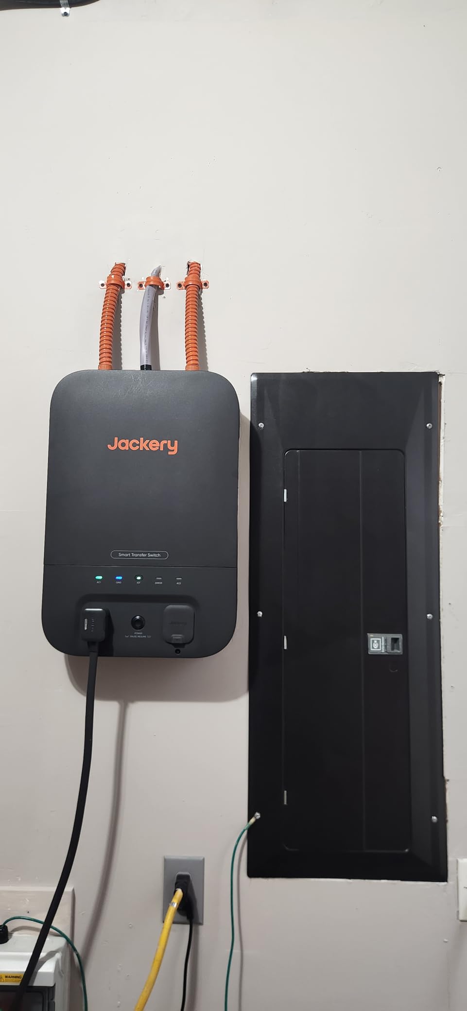 Jackery Solar Generator 5000 Plus Portable Power Station, 5040Wh LiFePO4, 7200W 120V/240V AC Output, Expandable to 60kWh, Essential Home Backup for Power Outages customer photo 2