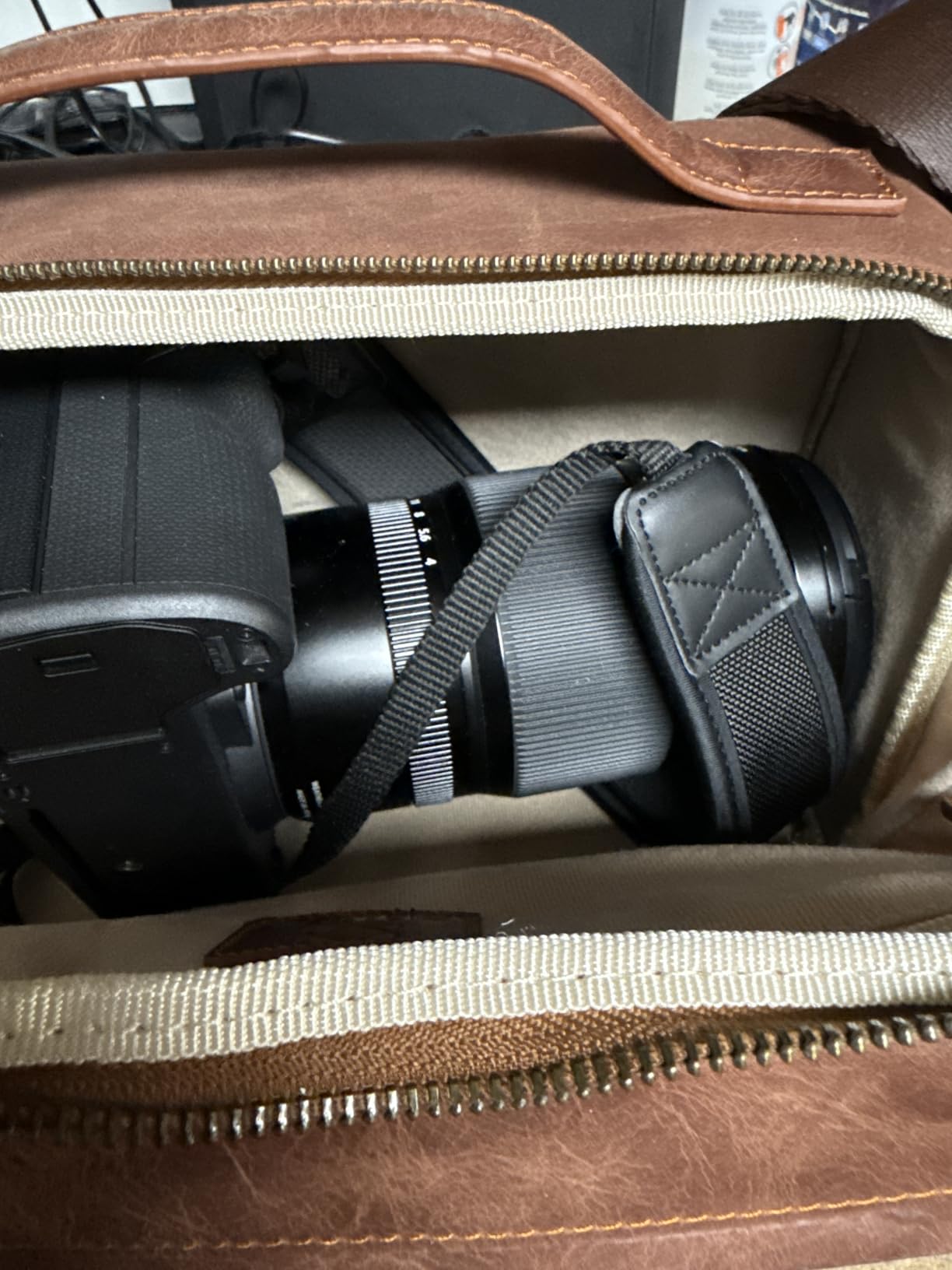 C Coiro Camera Sling Bag Full Grain Leather Photography Accessories with Padded Shoulder Strap, Camera Case for DSLR/SLR, Travel Photography Camera Bag, Brown Color customer photo 2