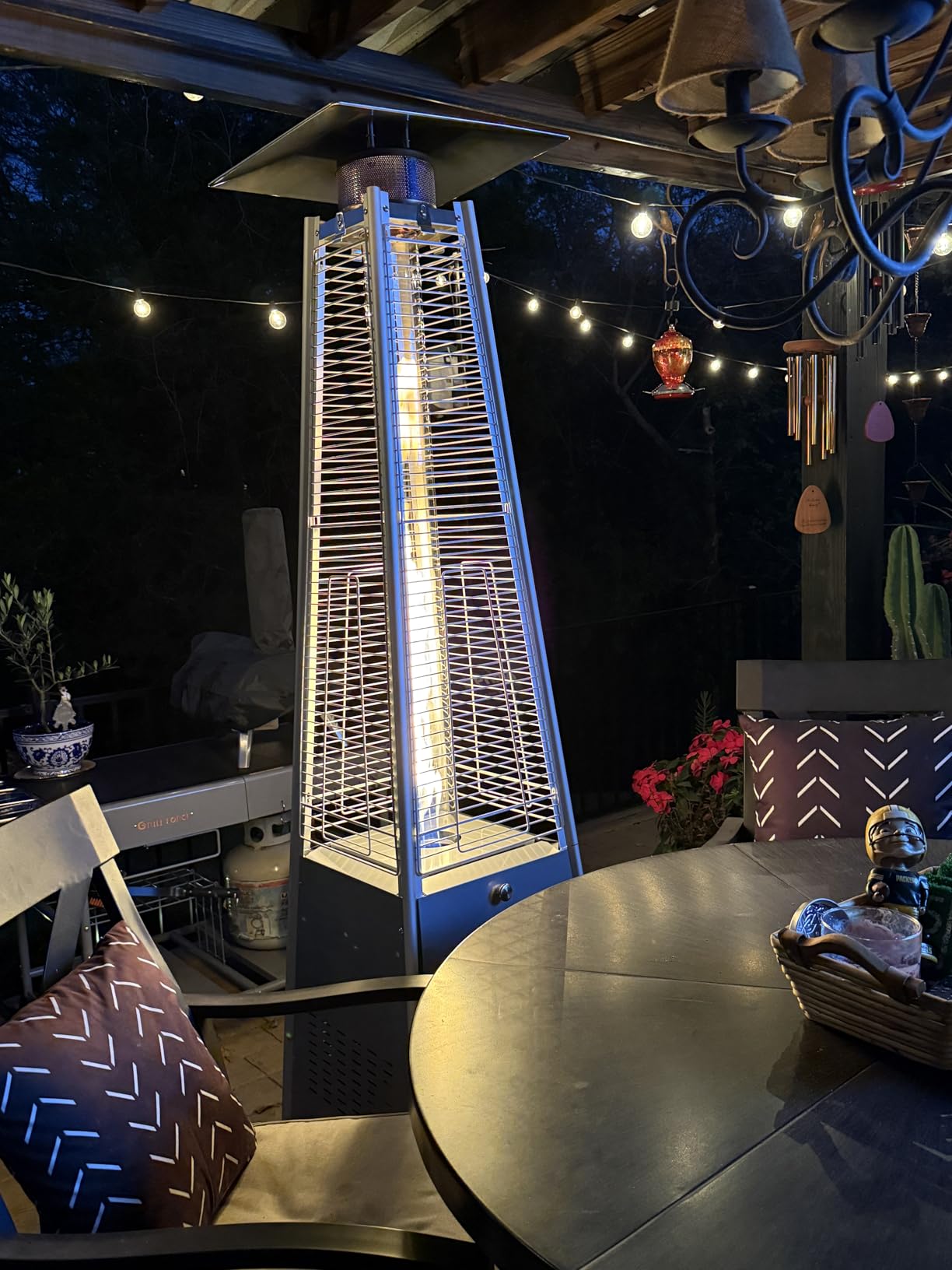 VEVOR Patio Heater for Outdoor Use, 50000BTU Propane Heater Tall Hammered With Round Table Design, Metal Burner and Wheels, Fixed Outdoor Patio Flame Heater for Patio, Party, Backyard, Garden, Silver customer photo 2