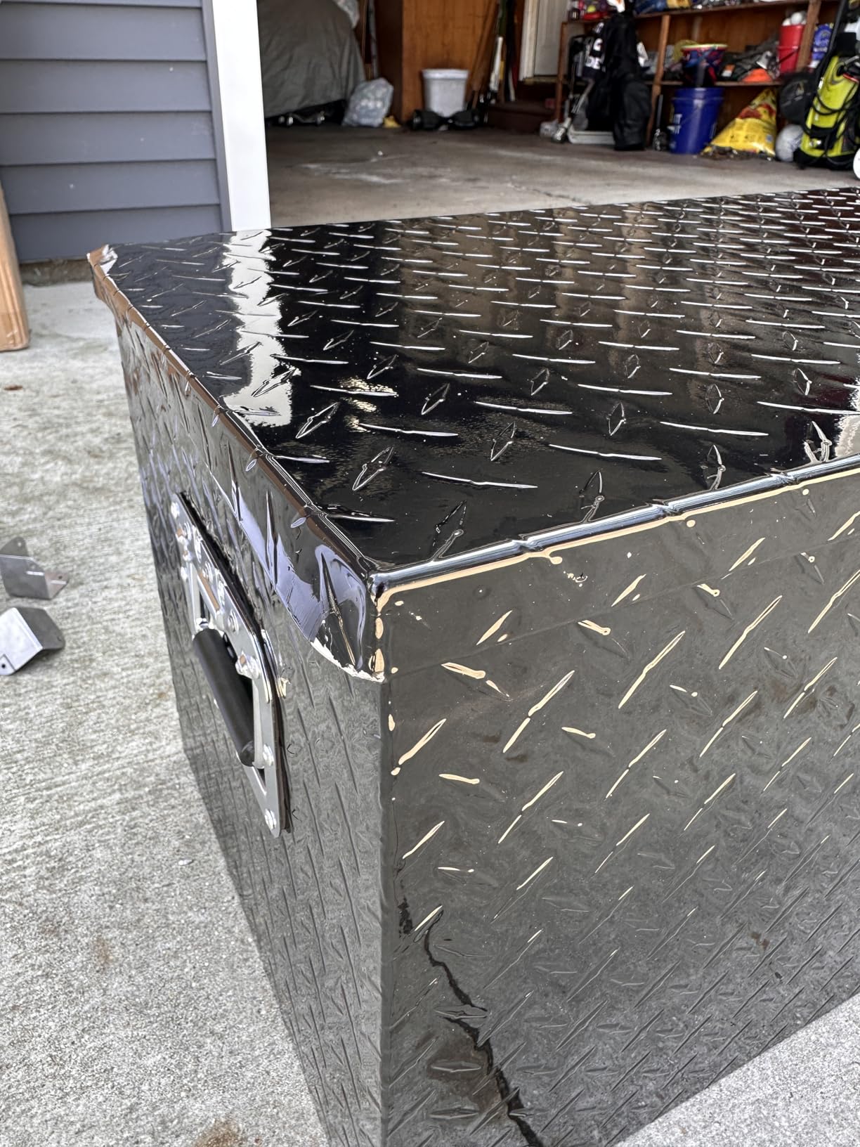 ARKSEN 49 x 15 x 15 Inch Diamond Plate Truck Bed Tool Box, Heavy Duty Waterproof Aluminum Toolboxes Storage Chest with Side Handle & Lock for Pickup Truck Bed, RV & Trailer Silver customer photo 1