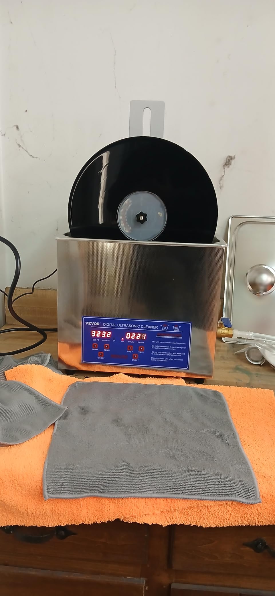 VEVOR Sonic Cleaner 6L Ultrasonic Vinyl Cleaner - 8 Records Ultrasonic Vinyl Cleaning Machine 180W with Drying Rack customer photo 1
