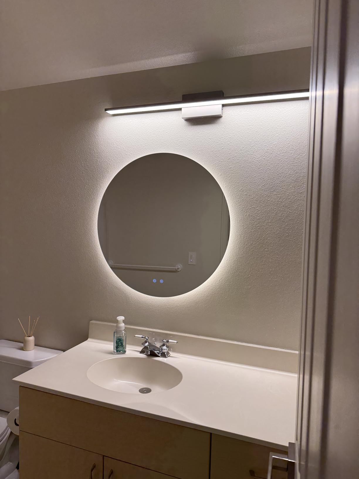 LOVESPEJO 30 Inch Round Backlit Bathroom Mirror with Lights, Circle LED Mirror for Bathroom, Fogless, Stepless Dimmable, 3 Color Changing, Memory, IP54, Shatter-Proof customer photo 2