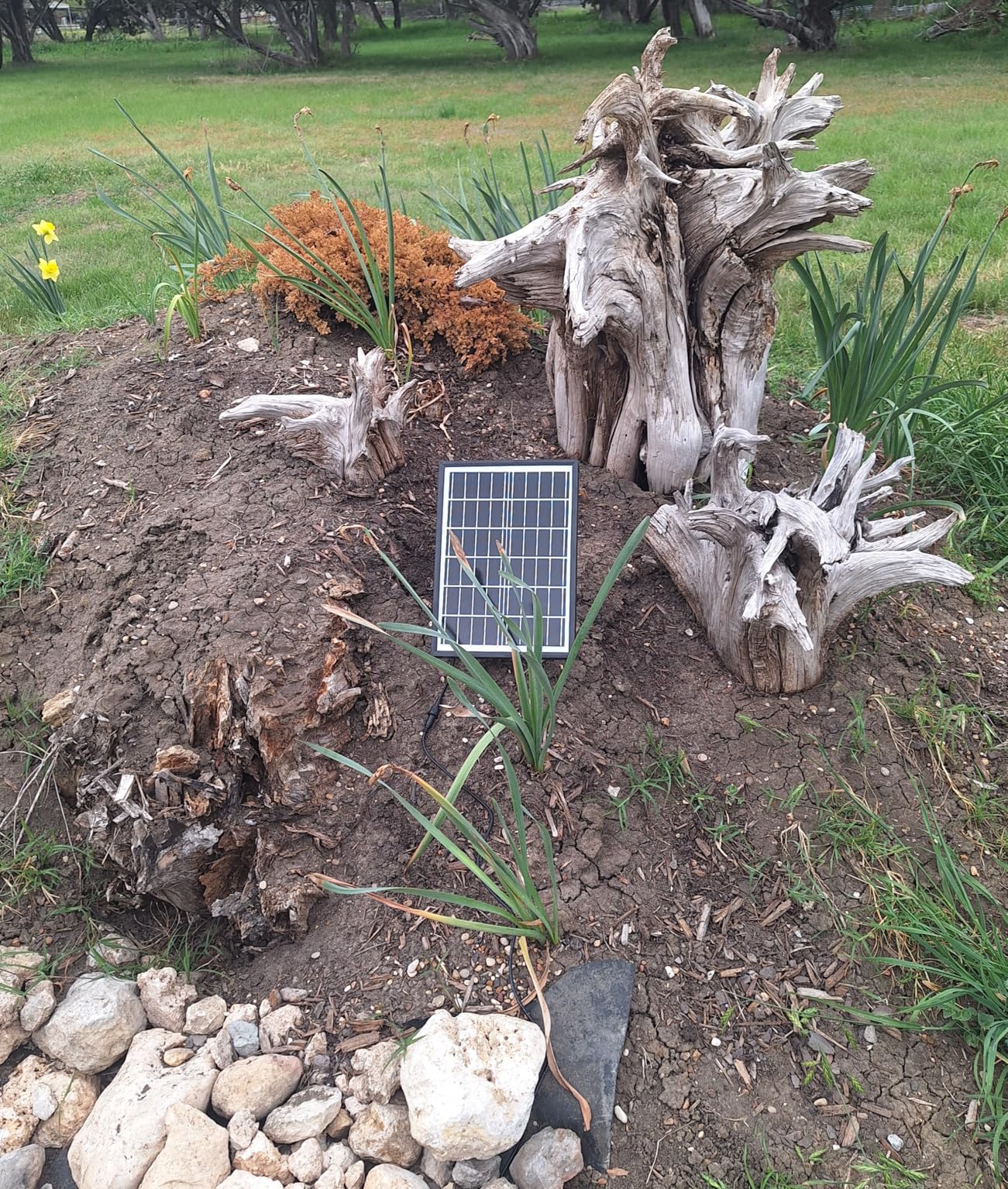 Biling 8W Solar Pond Aerator, 4400mAh Battery Backup Solar Aerator for Pond, 3 Working Modes Solar Air Pump for Outdoor Small Pond Fish Tank customer photo 2