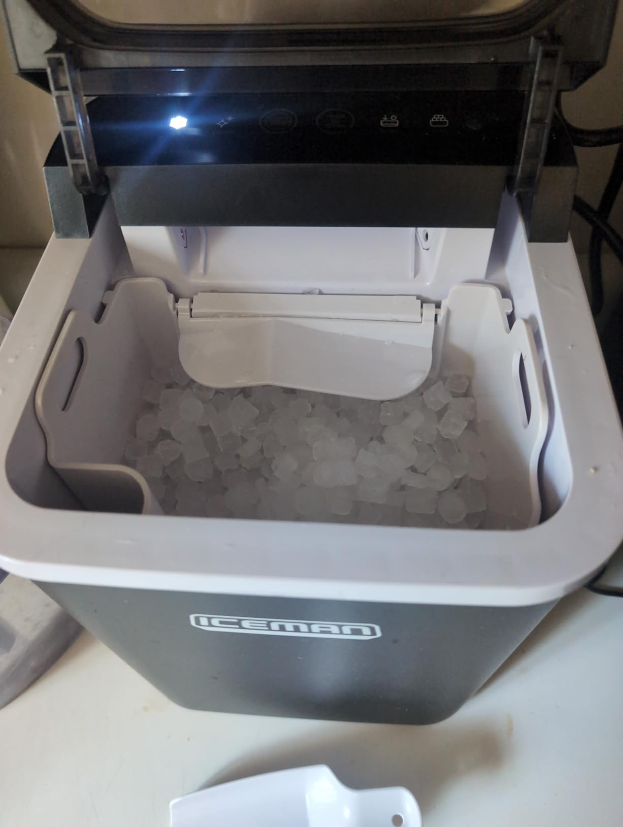 Iceman Compact Pebble Ice Machine, Countertop Nugget Ice Maker Produces Chewable Pellet Ice in 8 Minutes, Makes 26lbs/Day, One-Touch Cleaning Function with Ice Scoop/Basket Included - Black customer photo 2