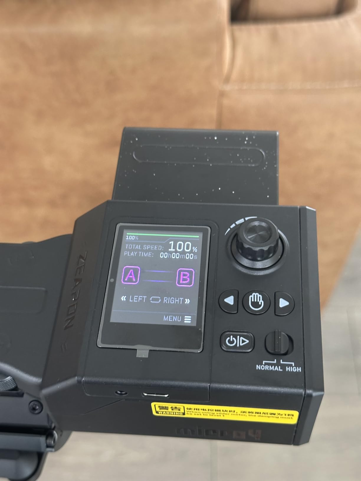 Zeapon Micro4 E700 Double Distance Motorized Camera Slider, High-Speed Low Noise Motor 10-26Lbs Payload, 30''/77cm Compact Slider with Carrying case, LCD Screen, App Control, Smooth Damping Design customer photo 1