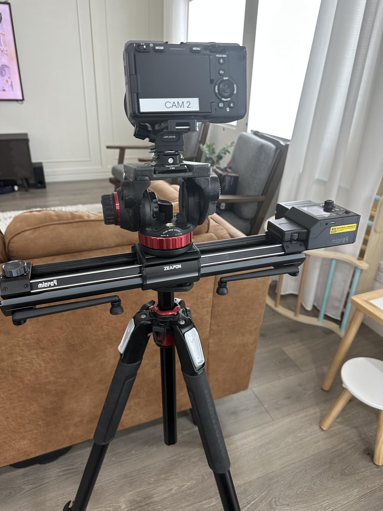 Zeapon Micro4 E700 Double Distance Motorized Camera Slider, High-Speed Low Noise Motor 10-26Lbs Payload, 30''/77cm Compact Slider with Carrying case, LCD Screen, App Control, Smooth Damping Design customer photo 2