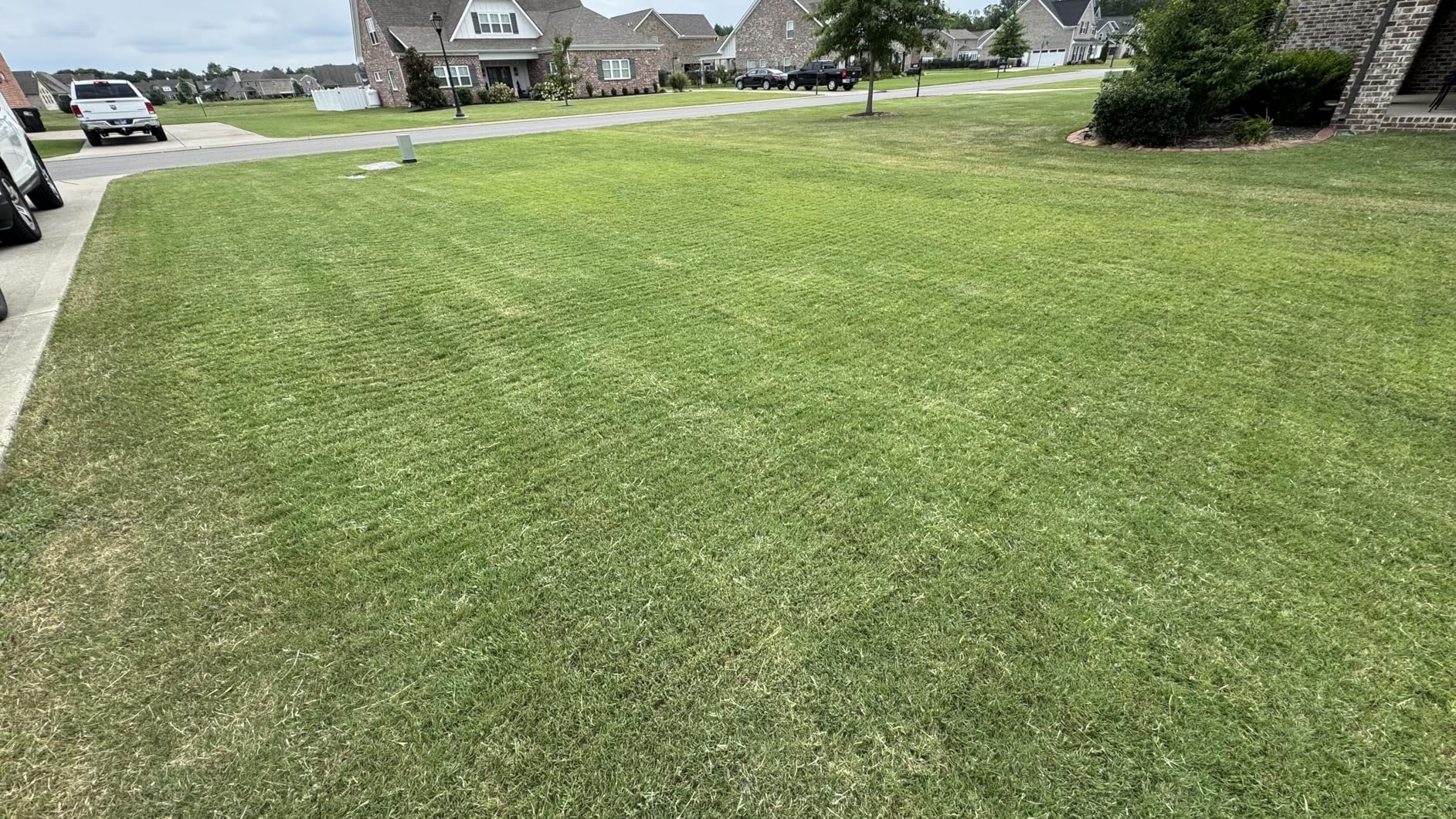 eufy E18 Robot Lawn Mower, Max 0.3 Acres, Vision Navigation, Hands-Free Auto Mapping, Wire Free RTK Free, Multi-Zone Management, AI Obstacle Avoidance, APP Control, 18 Degree Slope, Cut Height 1-3 in customer photo 2