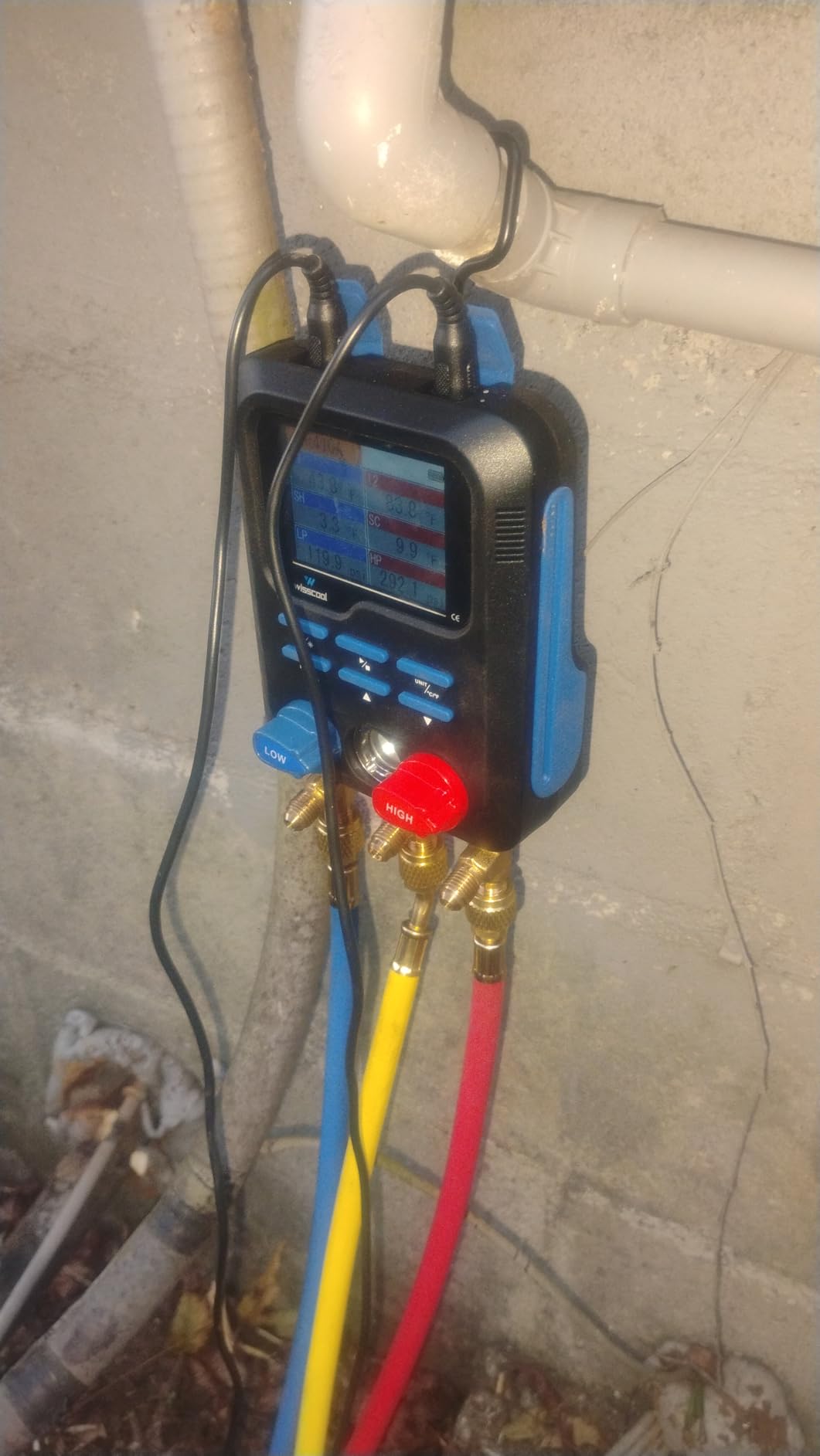 WISSCOOL Digital Manifold Gauges HVAC, R454B R134A R410A R32 AC Gauge Set with LED 2 Thermometer Clamp Probes,Pressure Temp Leak Test customer photo 2
