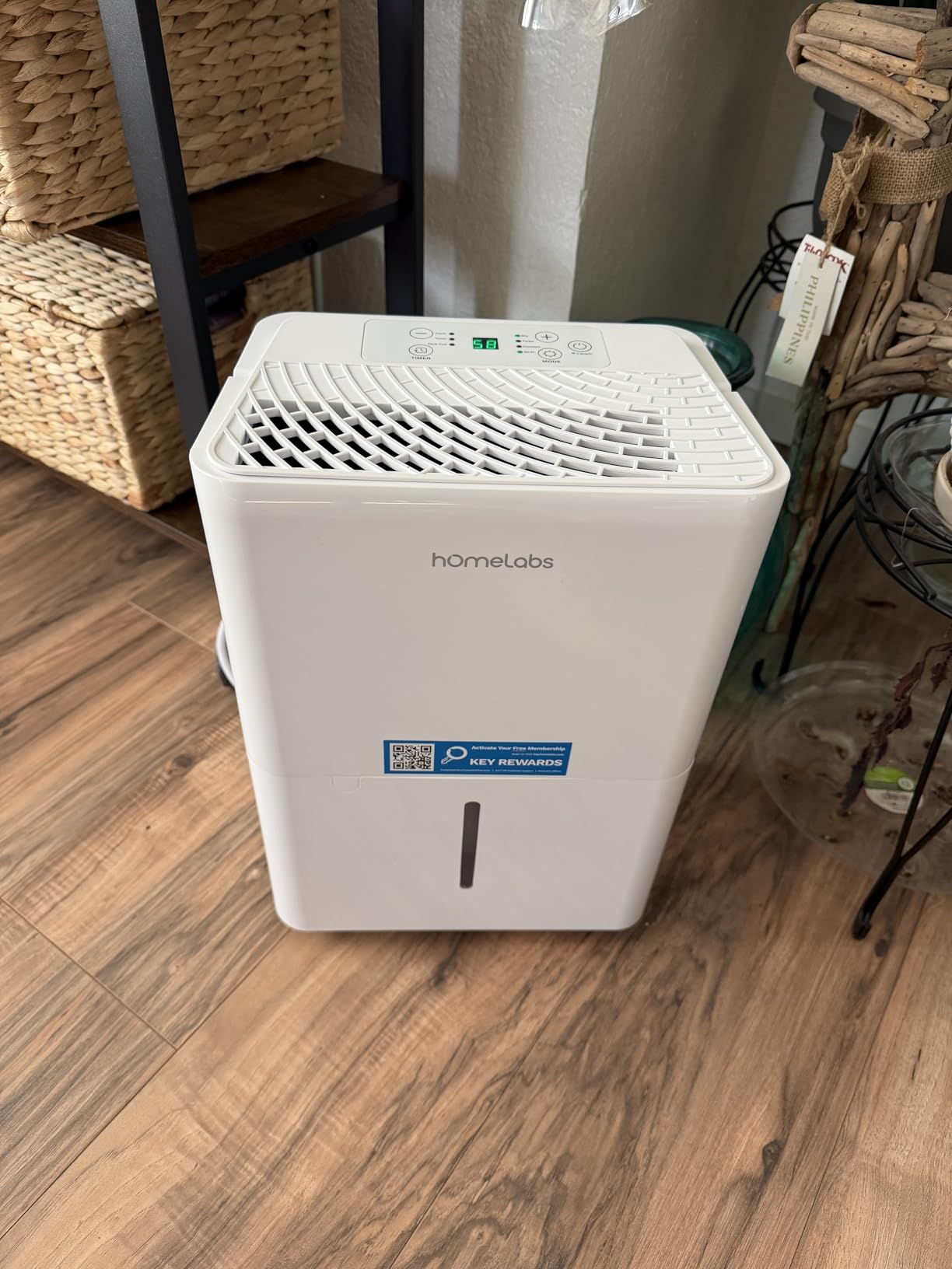 hOmeLabs Dehumidifier - Advanced Humidity & Moisture Control, Quiet, Efficient, Auto Shut-off, Ideal for Home, Basement, Office - 3,500 Sq Ft Wi-Fi (25 Pint MAX 64 Pint at 95°F, 90% RH) customer photo 2
