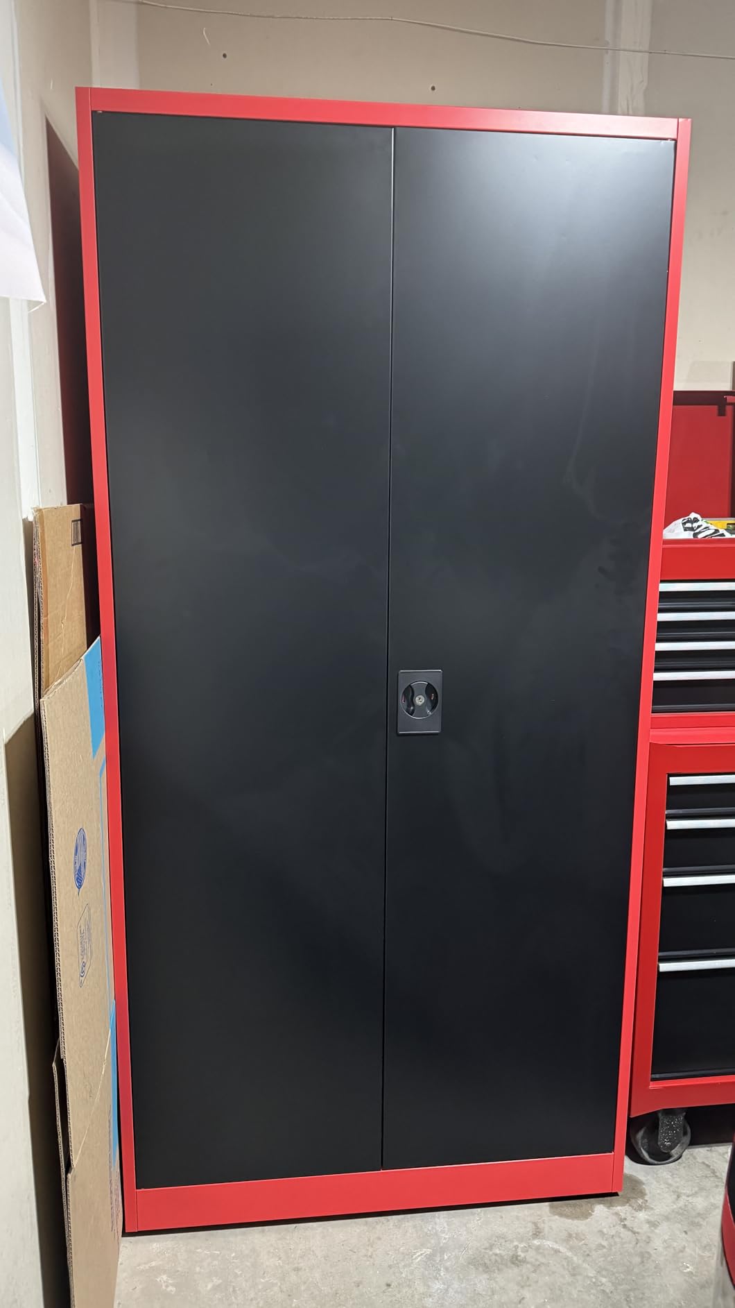 Letaya Metal Garage Storage Cabinets with Lock Door and Adjustable Shelves, Steel Tool Cabinets for Home,Office,Warehouse customer photo 2