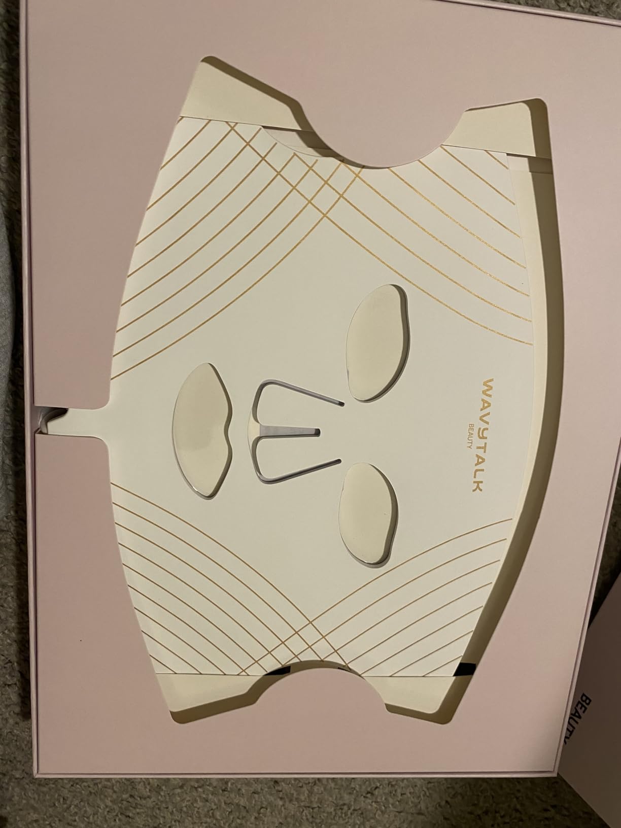 wavytalk Red Light Therapy Mask for Face, Glow Time LED Face Mask Light Therapy for Anti-Fine Line, Acne Treatment and Skin Rejuvenation with Red, Near-Infrared Light, Blue & Amber Light Therapy White customer photo 2