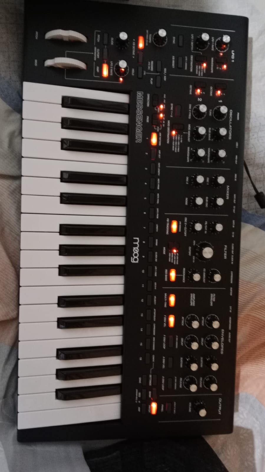 MOOG Messenger - Next-Gen Monophonic Analog Keyboard Synthesizer with 32 Keys, 64-Step Sequencer, 256 Presets customer photo 1