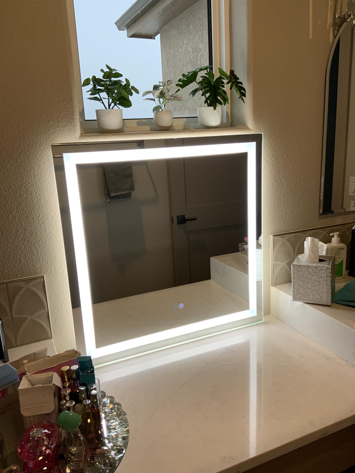 TETOTE LED Bathroom Mirror 16 x 24 Inch Brighter Light up Mirror for Bathroom Vanity, Front and Backlit Lighted Anti-Fog Wall Mirror with Lights, 3-Color Dimmable, Waterproof, Tempered Glass customer photo 1