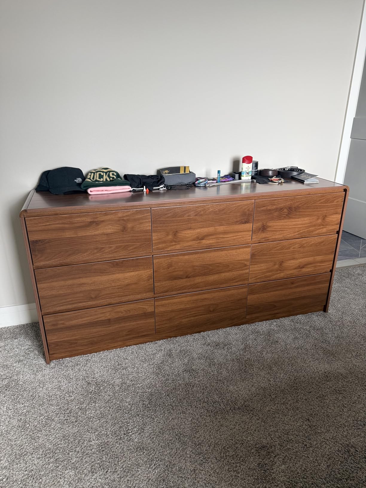 Modern 6 Drawer Dresser, 47-Inch Wood Chest of Drawers, Curved Anti-Collision Design, Mid-Century Storage Cabinet, Pre-Embedded Slots, Natural Texture, for Bedroom, Living Room, TV Stand, Nursery customer photo 2